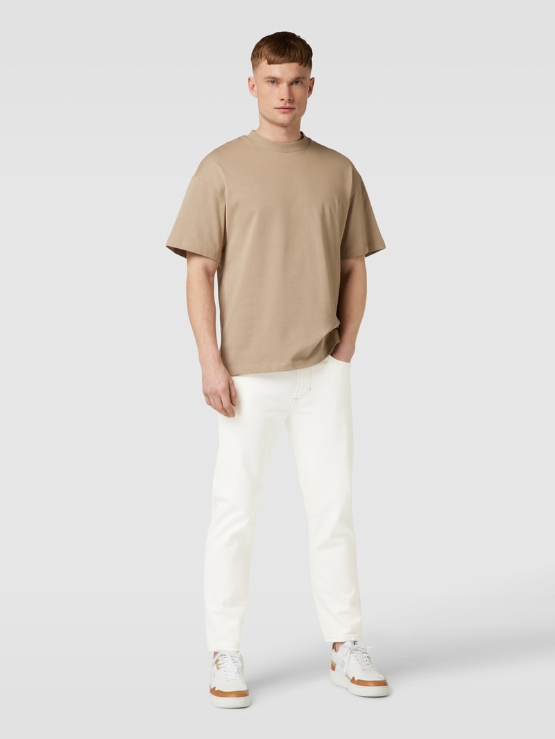 Jeans mit Label-Details in ecru