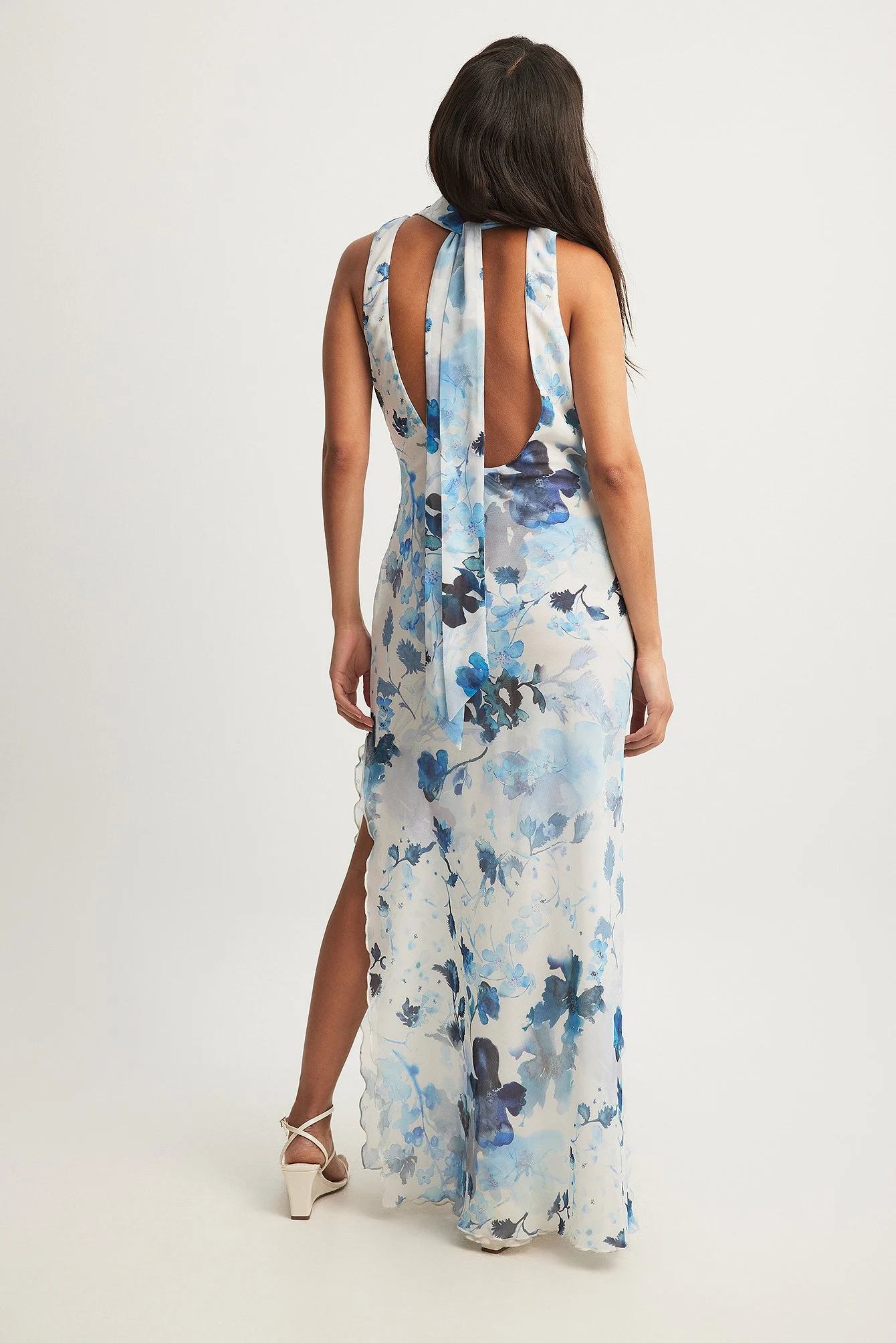Maxikleid mit Babylock-Saum