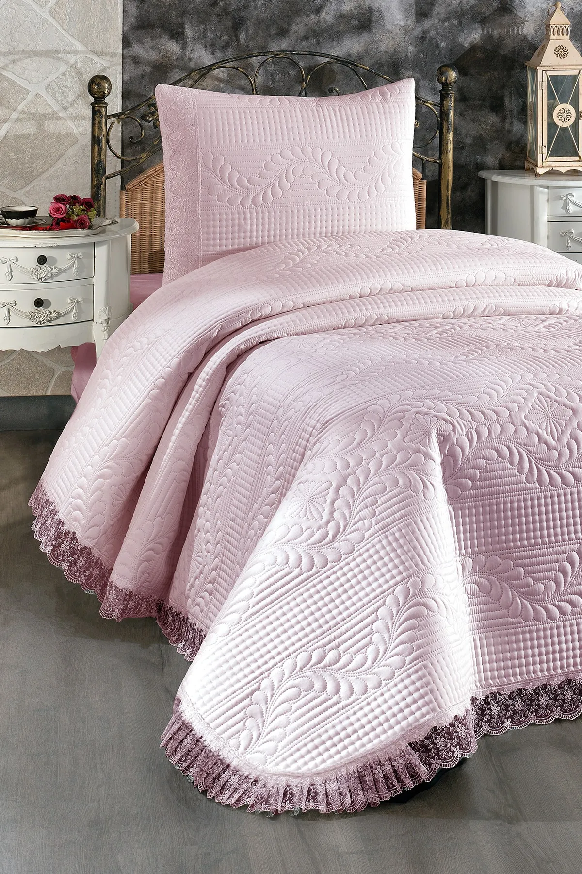Çeyiz Diyarı  Gesteppte Tagesdecke für Einzelbett, Limena-Spitze, Puder