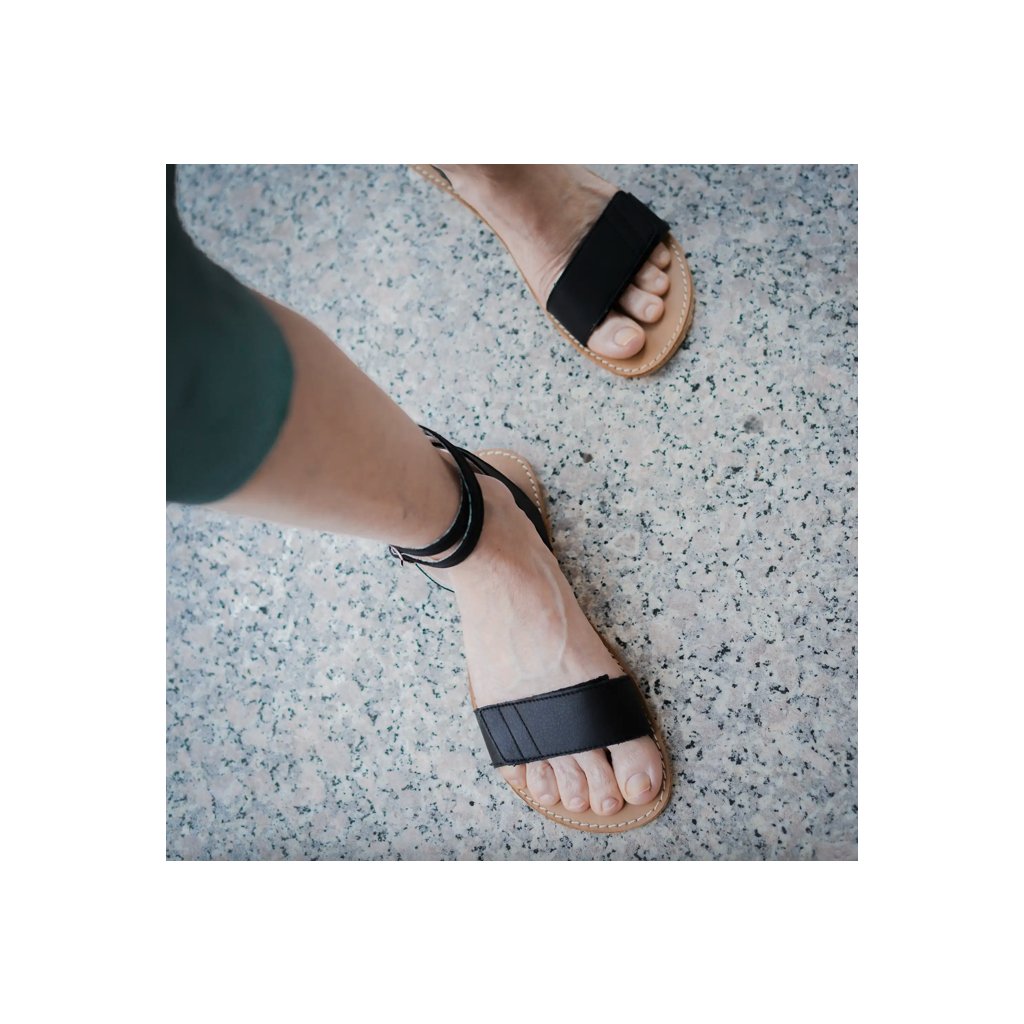 Angles Eryx Black Sandalen