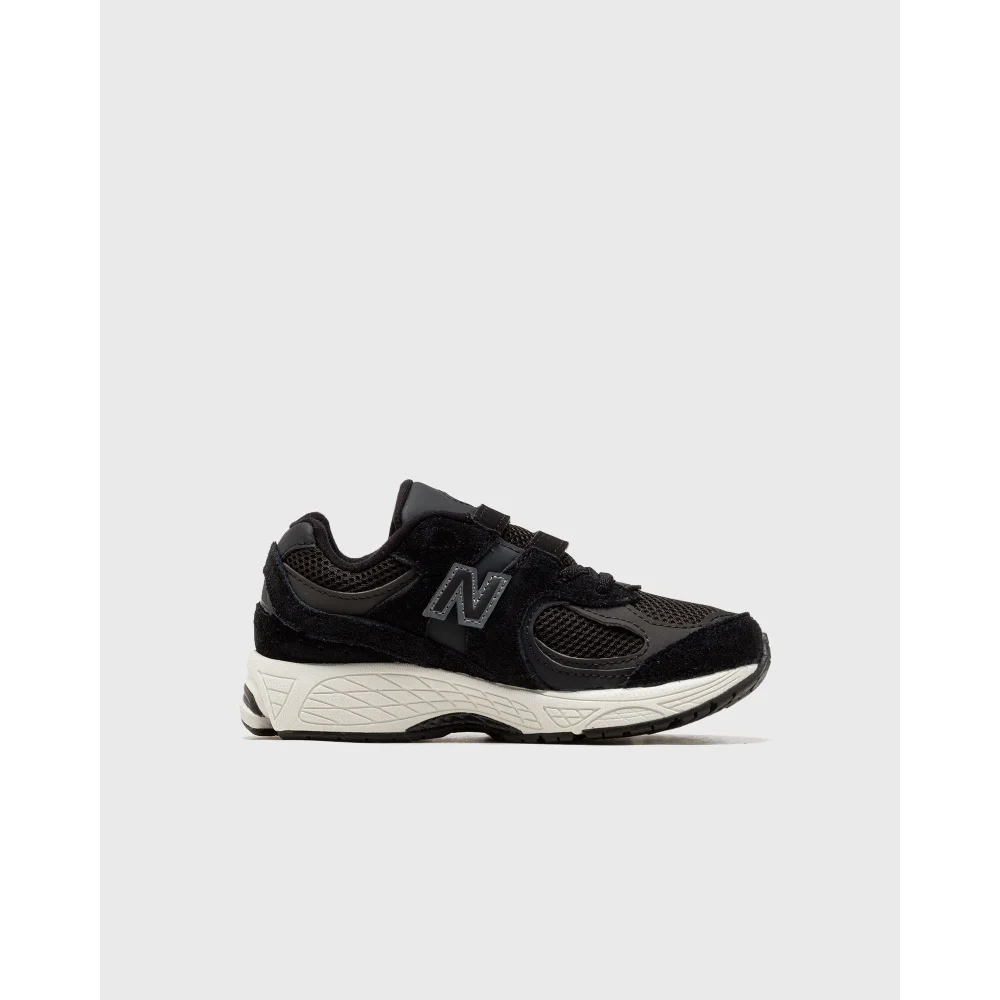 New Balance 2002R PV2002BK / schwarz