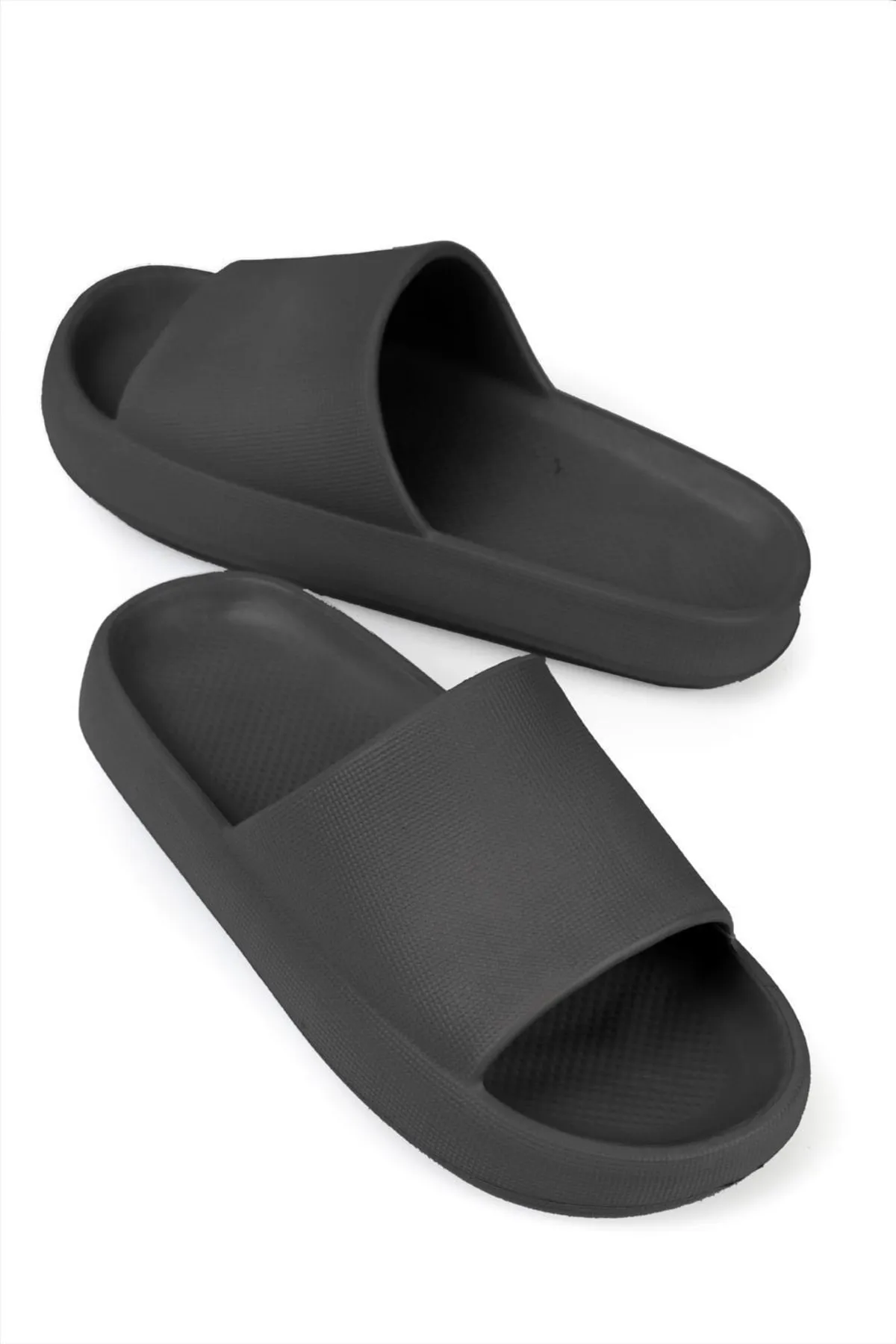 Ippocampo  Yzy Eva Unisex Schwarze Sandalen Hausschuhe