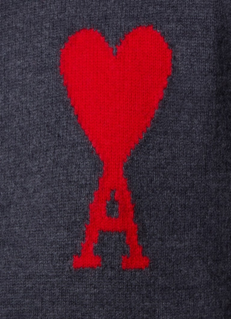 Pulover cu guler înalt AMI Paris din lână virgină tricotată fin, cu logo țesut.