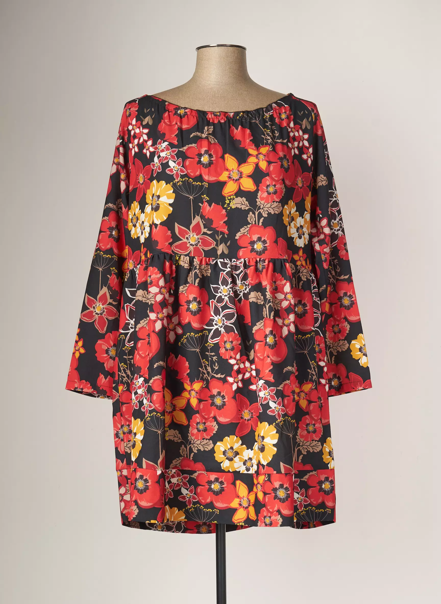 G Oze Robes Courtes Femme couleur rouge
