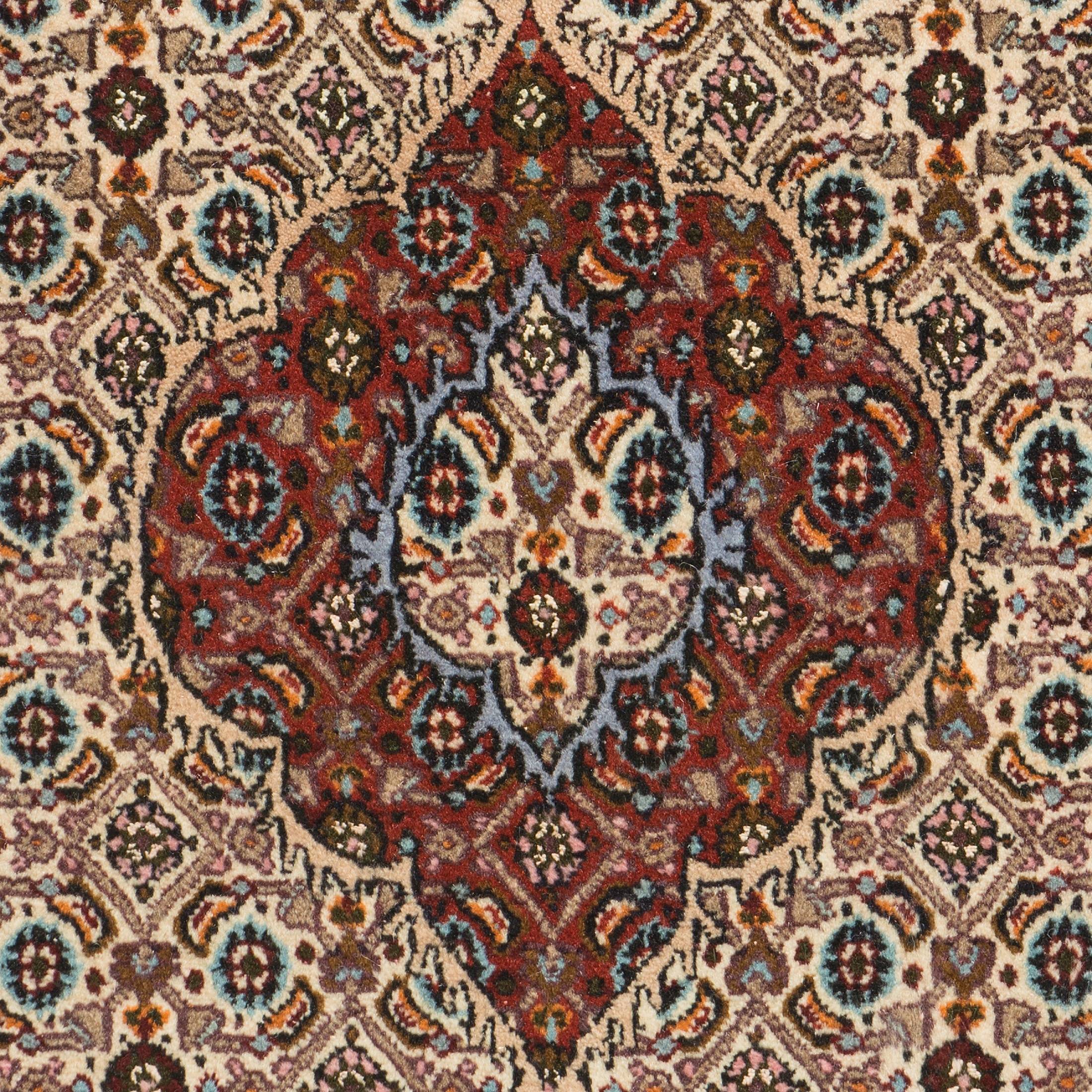 Moud Mahi Orient-Teppich, Diverse