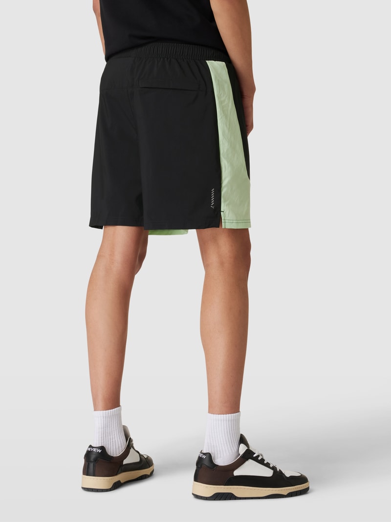Shorts mit elastischem Bund in mint