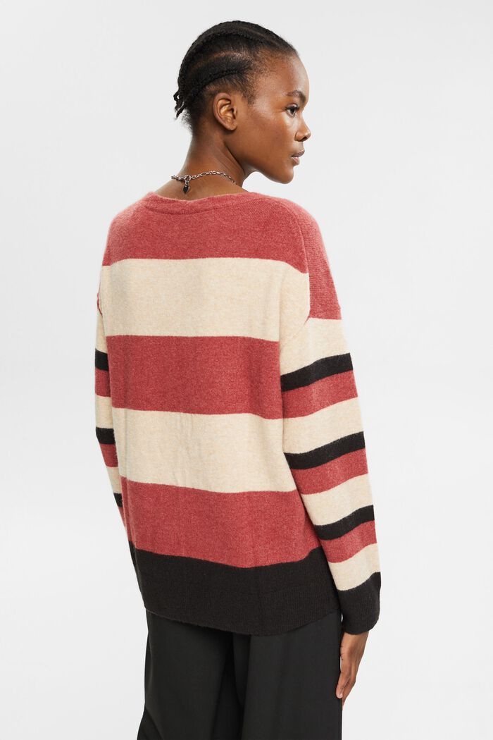 Mit Wolle: flauschiger Pullover