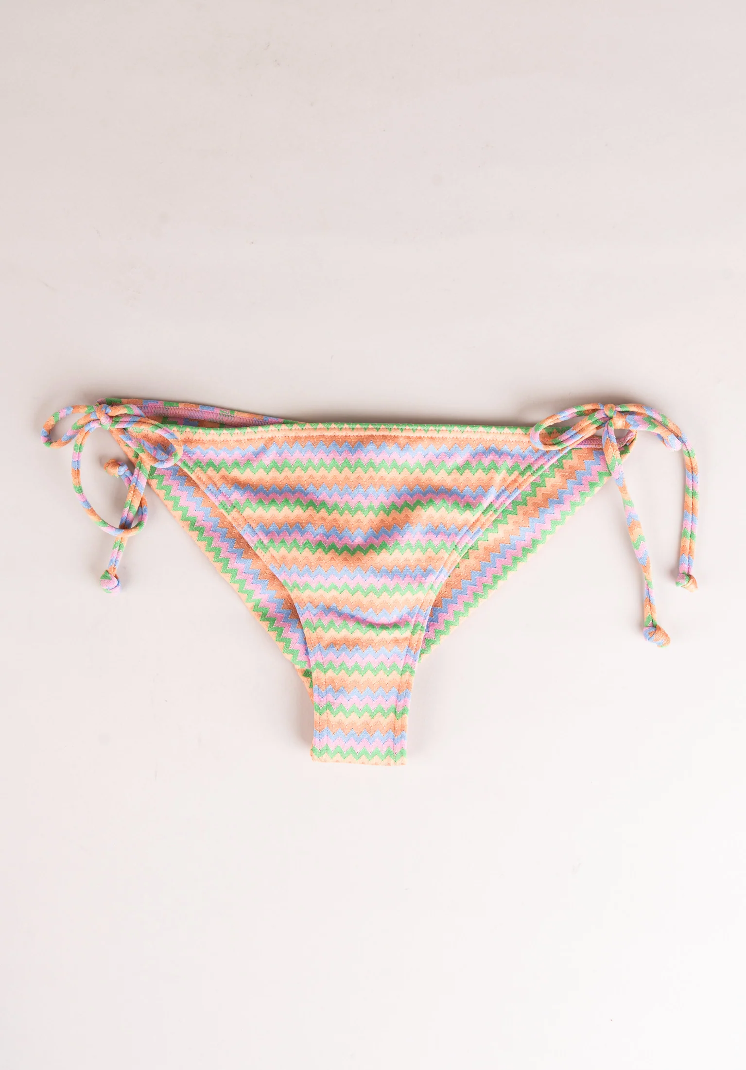 Wavy Stripe Cheeky Tie Side