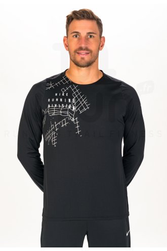 Nike Run Division Rise 365 M