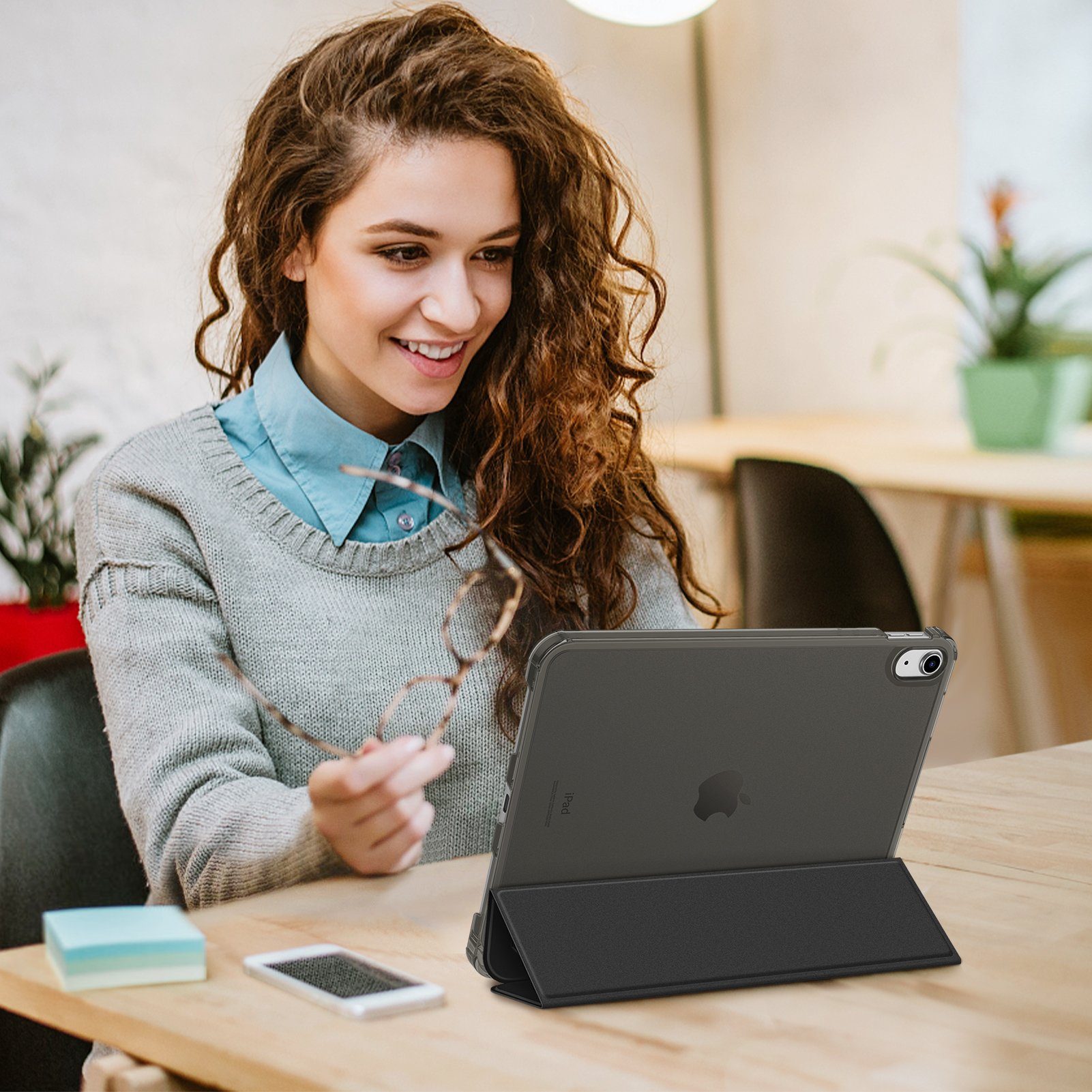 Fintie Tablet-Hülle Hülle für iPad 10. Generation 2022 10.9 Zoll mit Stifthalter - ultradünne leichte Schutzhülle mit transparenter Rückseite und Auto Schlaf/Wach Funktion