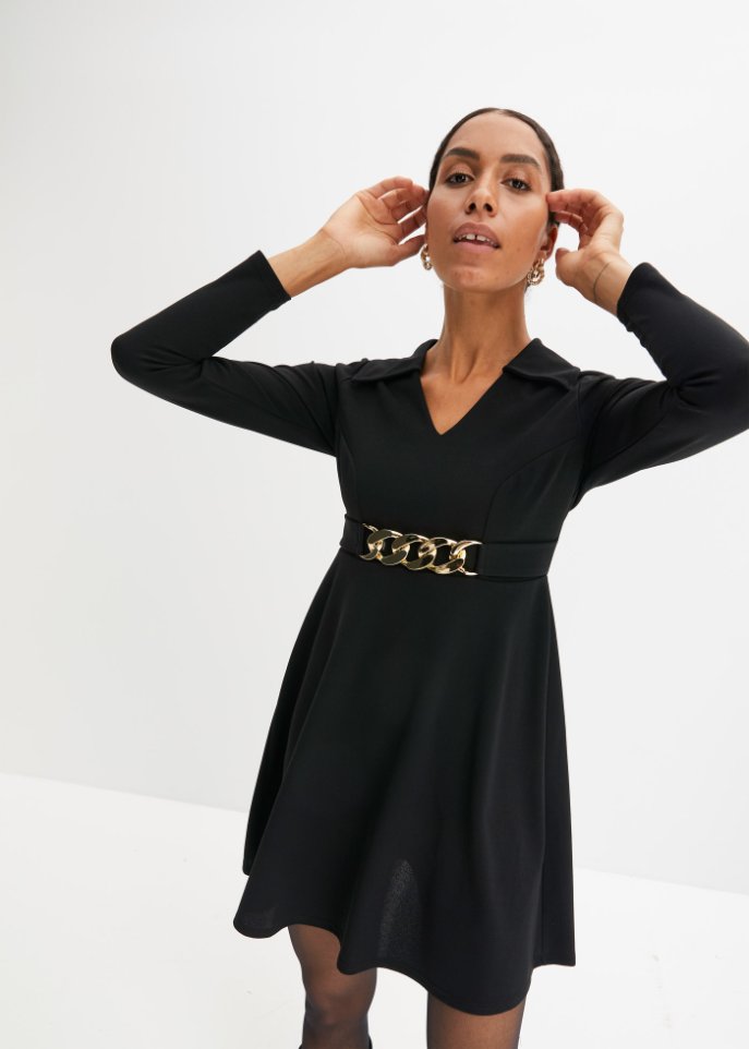 Kleid mit Zierschnalle