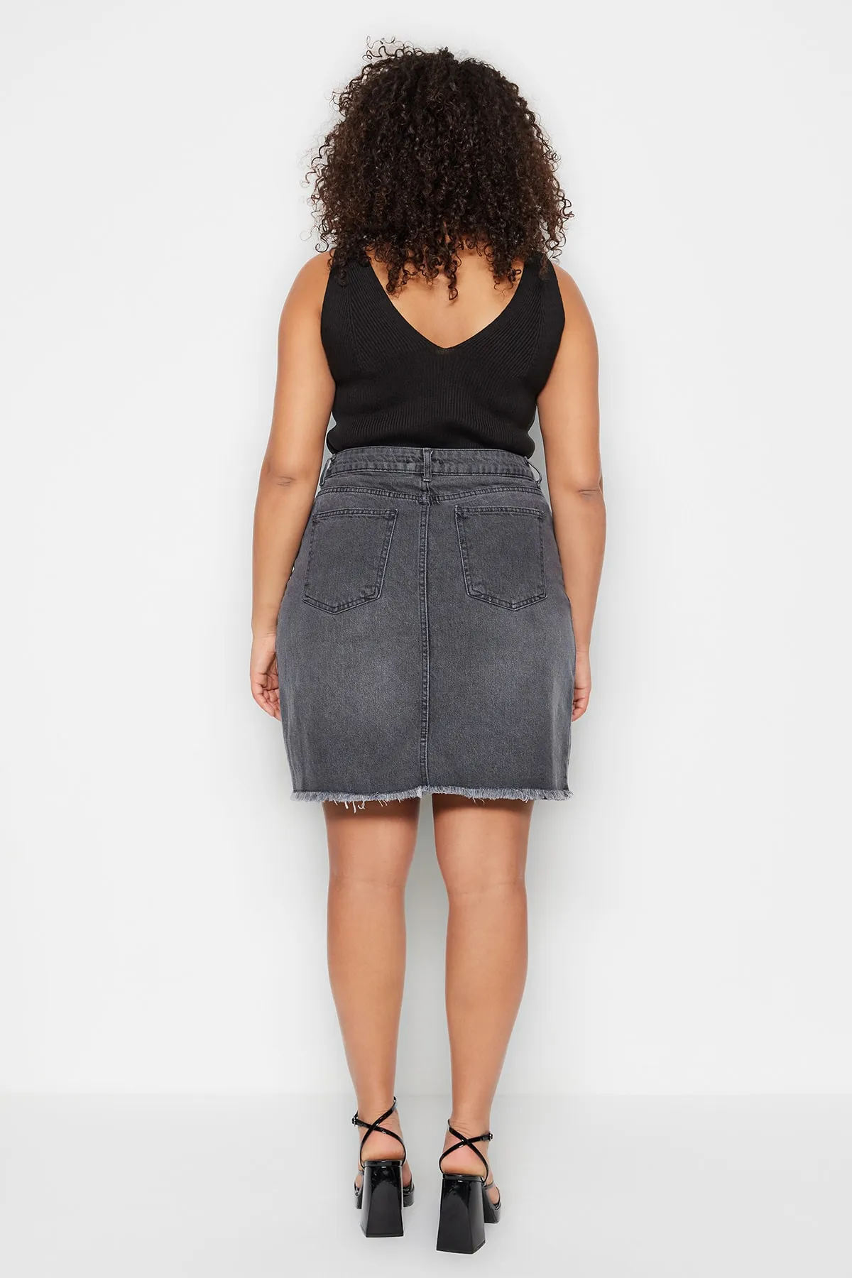 Trendyol Curve  Grauer Jeansrock mit Schlitz und hoher Taille TBSSS23AZ00006