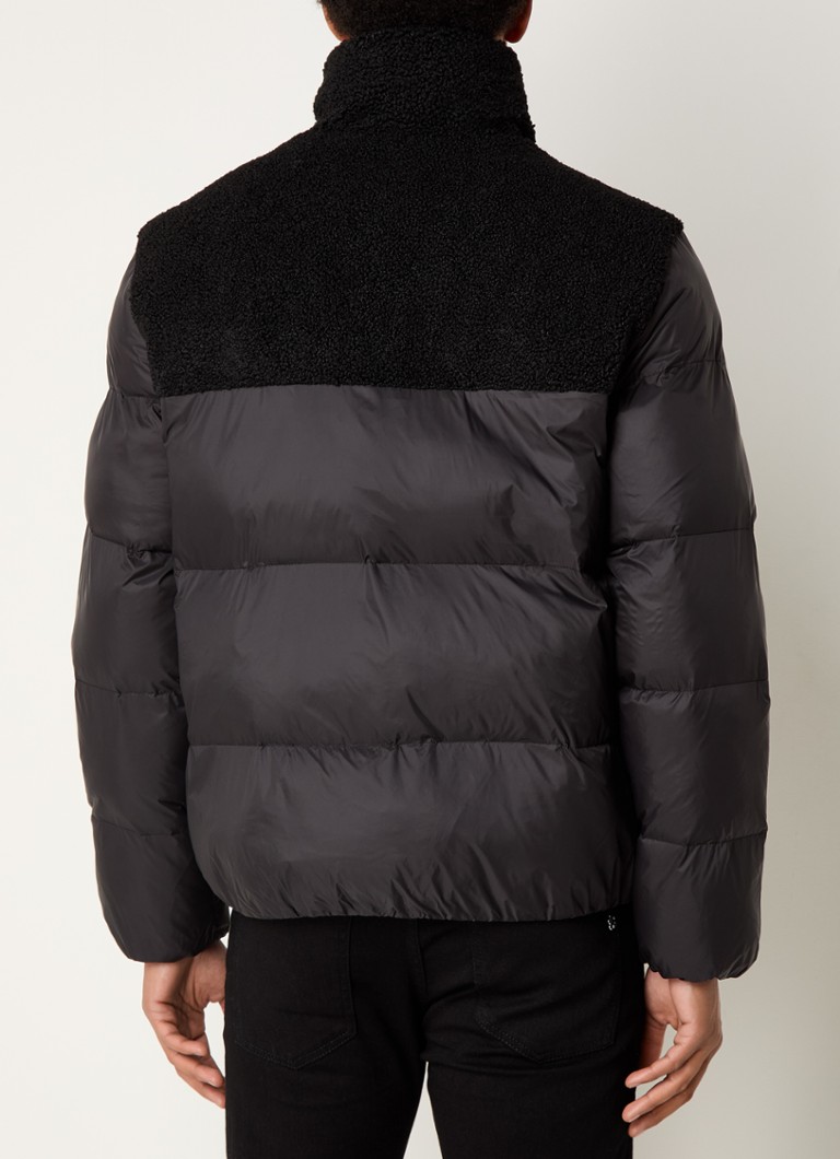 Jachetă Calvin Klein cu umplutură Sherpa și detalii de hanorac