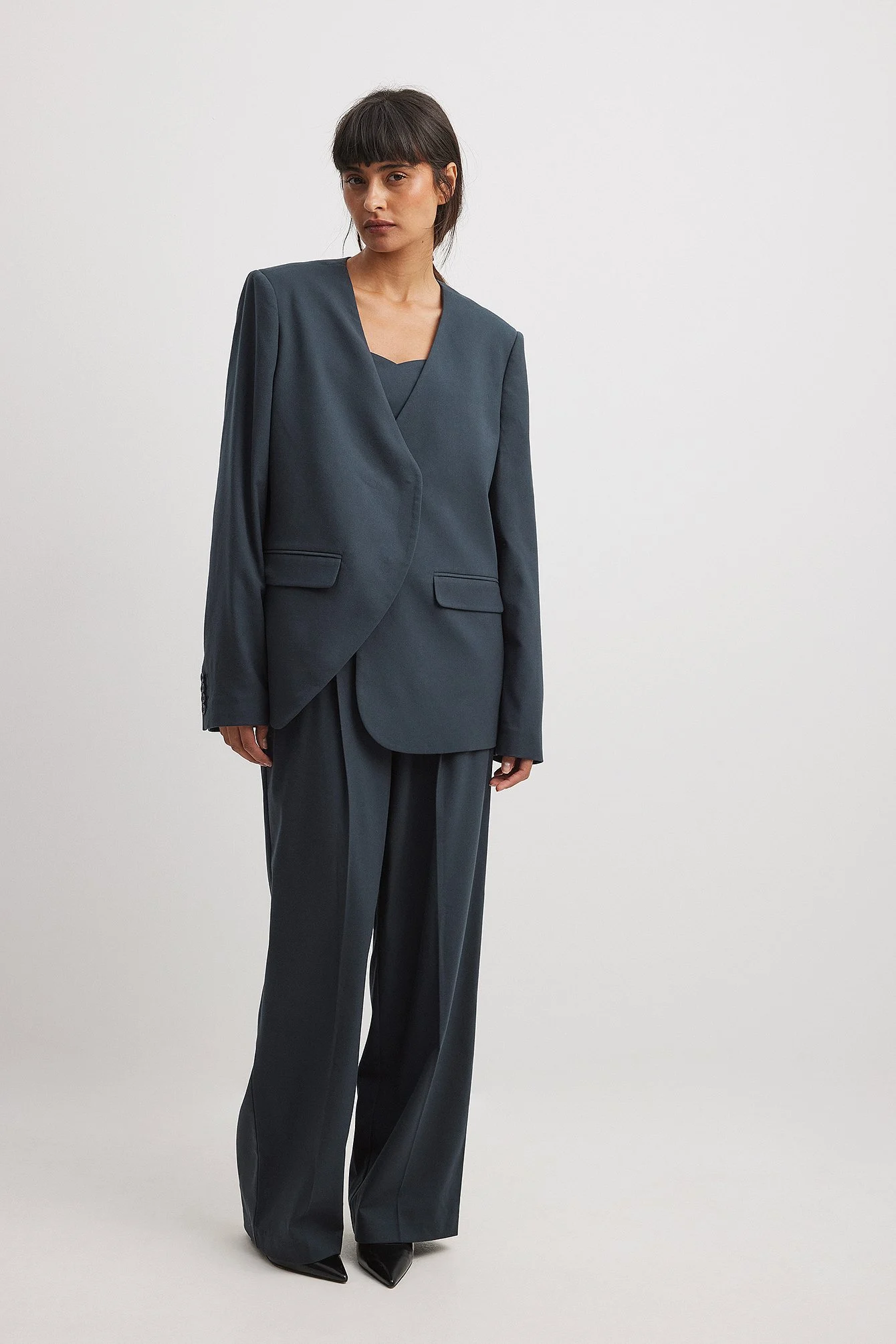 Blazer mit einem V-Ausschnitt