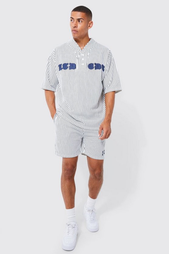 Oversize Nadelstreifen Baseball-Poloshirt & Shorts