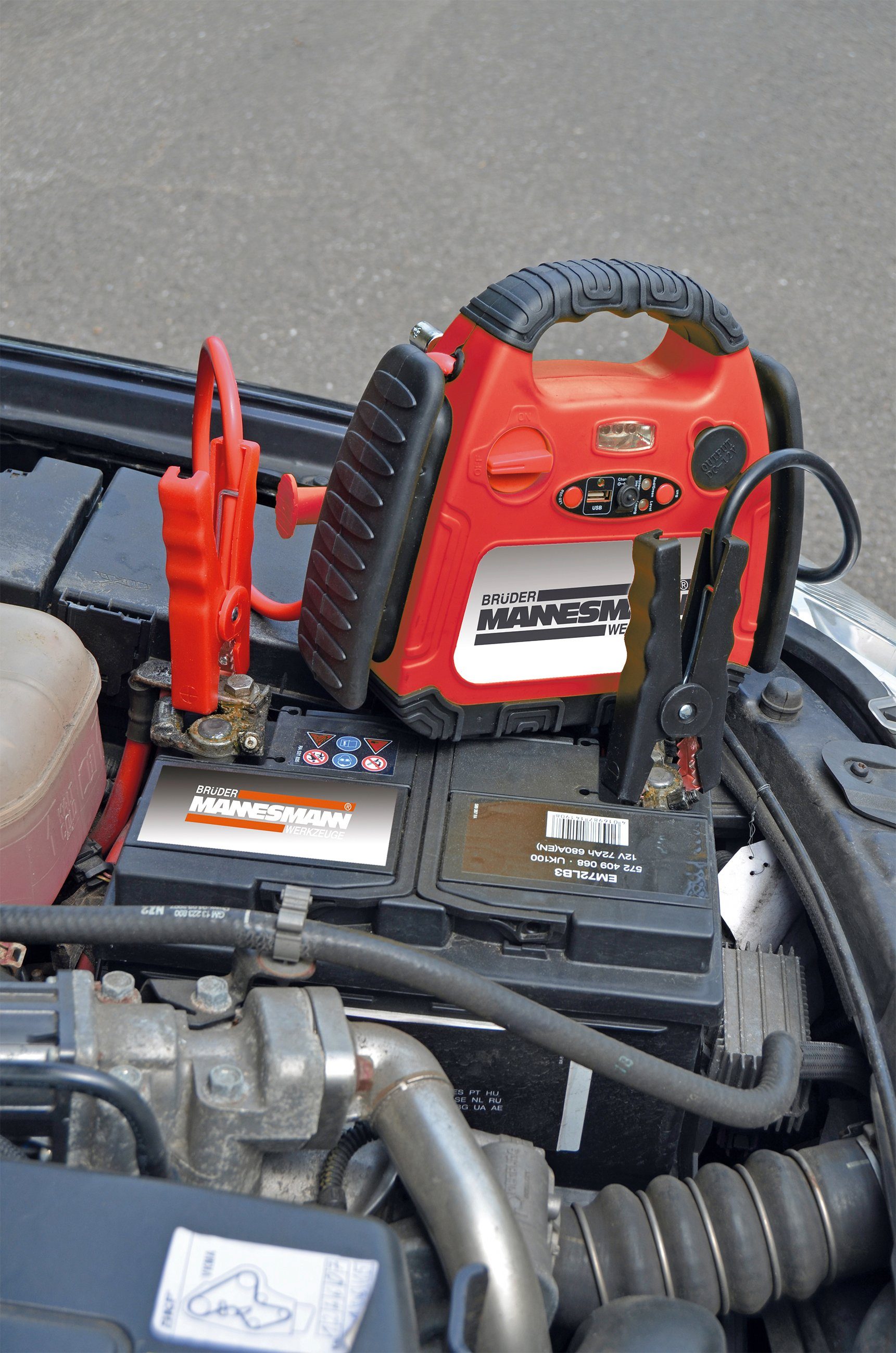 Brüder Mannesmann Werkzeuge Energiestation (12 V), mit USB-Port, Manometer und Ventiladapter