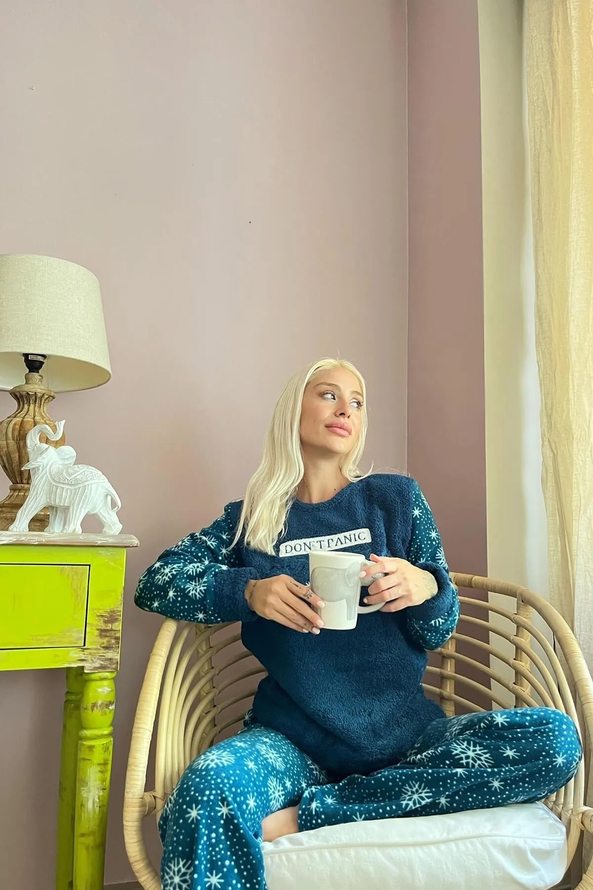 Pijamaevi  Petrolgrünes Dont Panic gemustertes Plüsch-Pyjama-Set für Damen