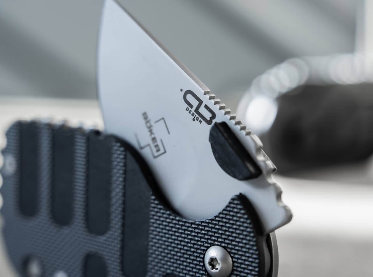 Subcom 2.0 Black