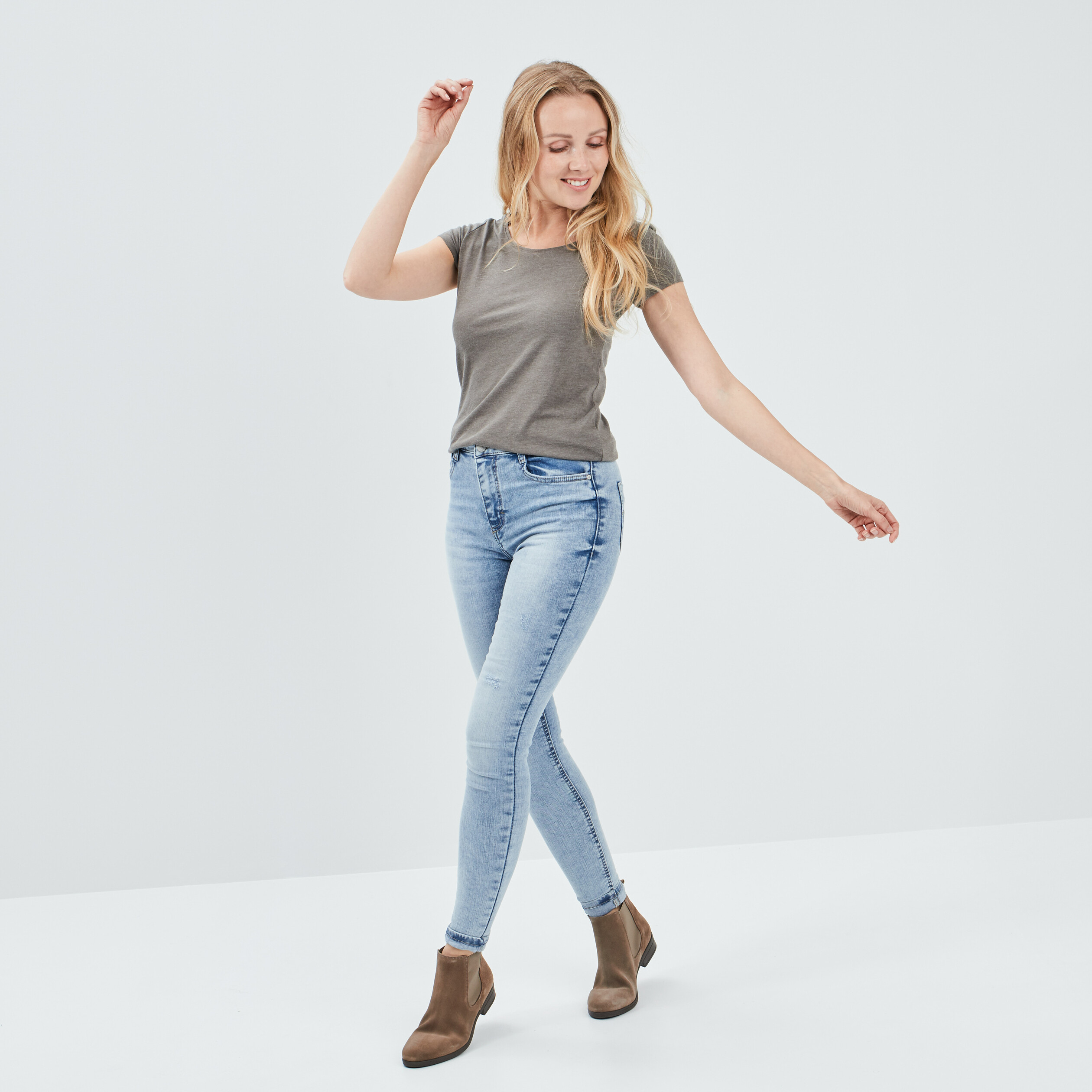 T-shirt manches courtes col rond vert kaki femme | La Halle