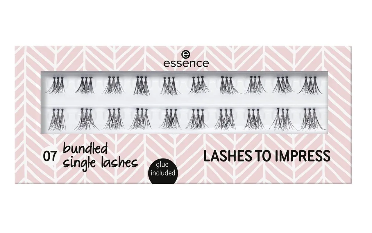 „Essence Lashes“ blakstienos, kad sužavėtų dirbtinės blakstienos kuokšteliais