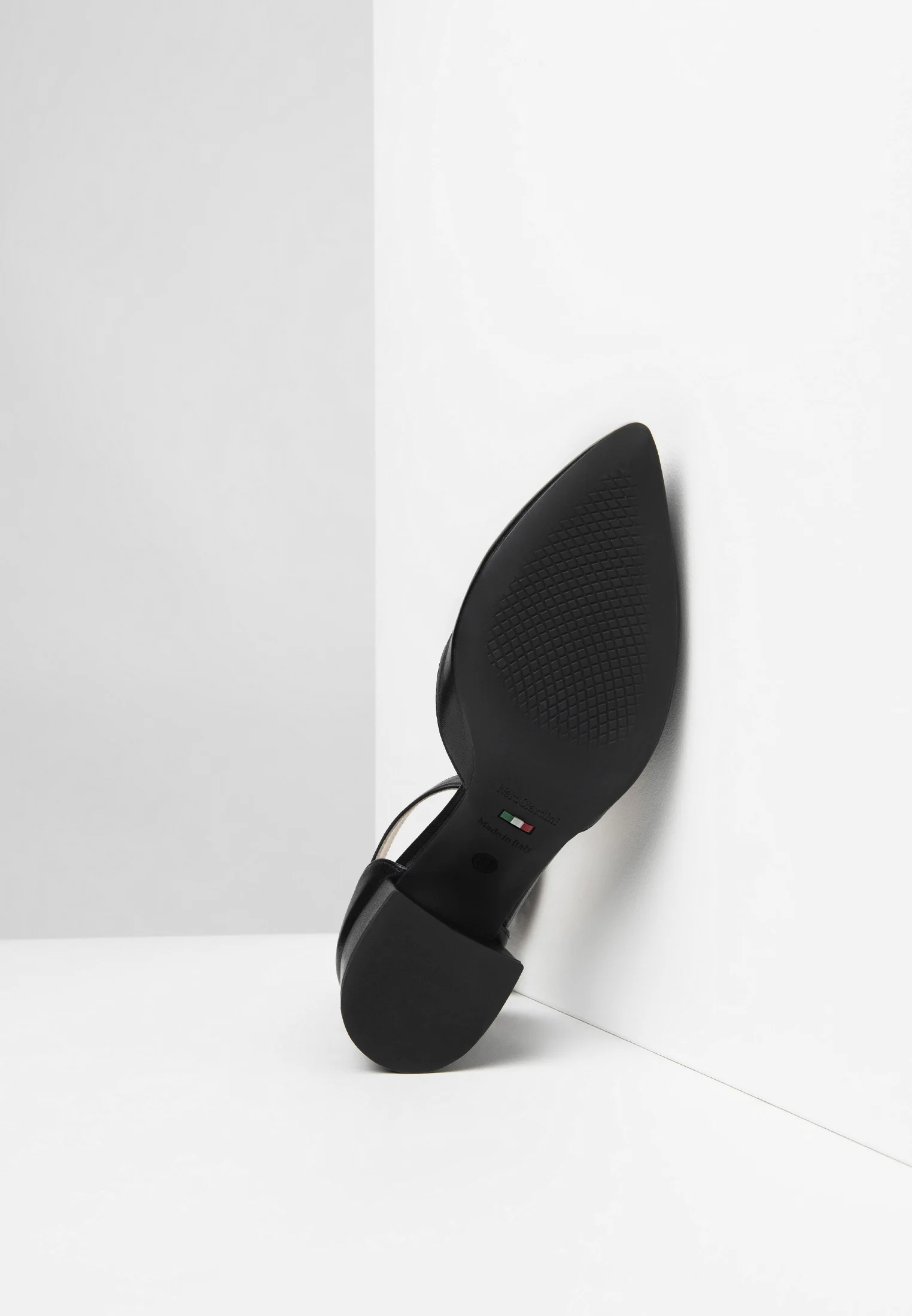 NeroGiardini Escote