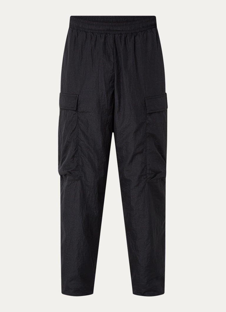 Emporio Armani sašaurinātas piegriezuma sporta bikses ar logotipu un sānu kabatām
