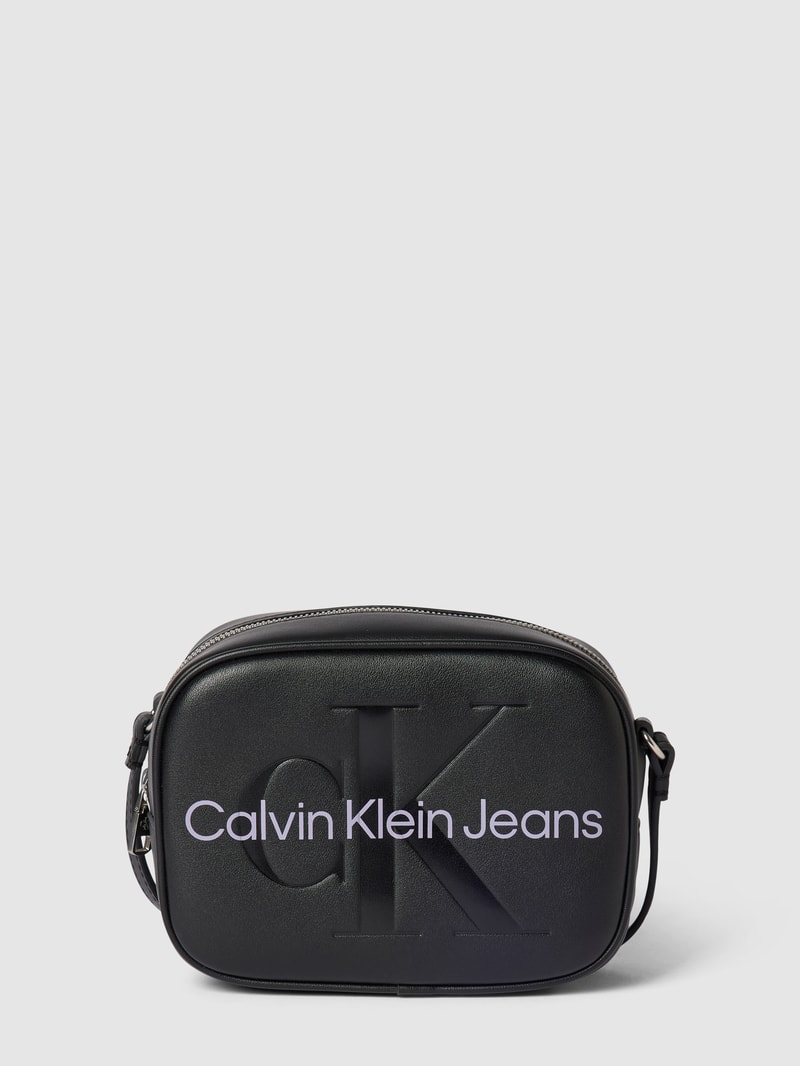 Camera Bag mit Label-Details in schwarz