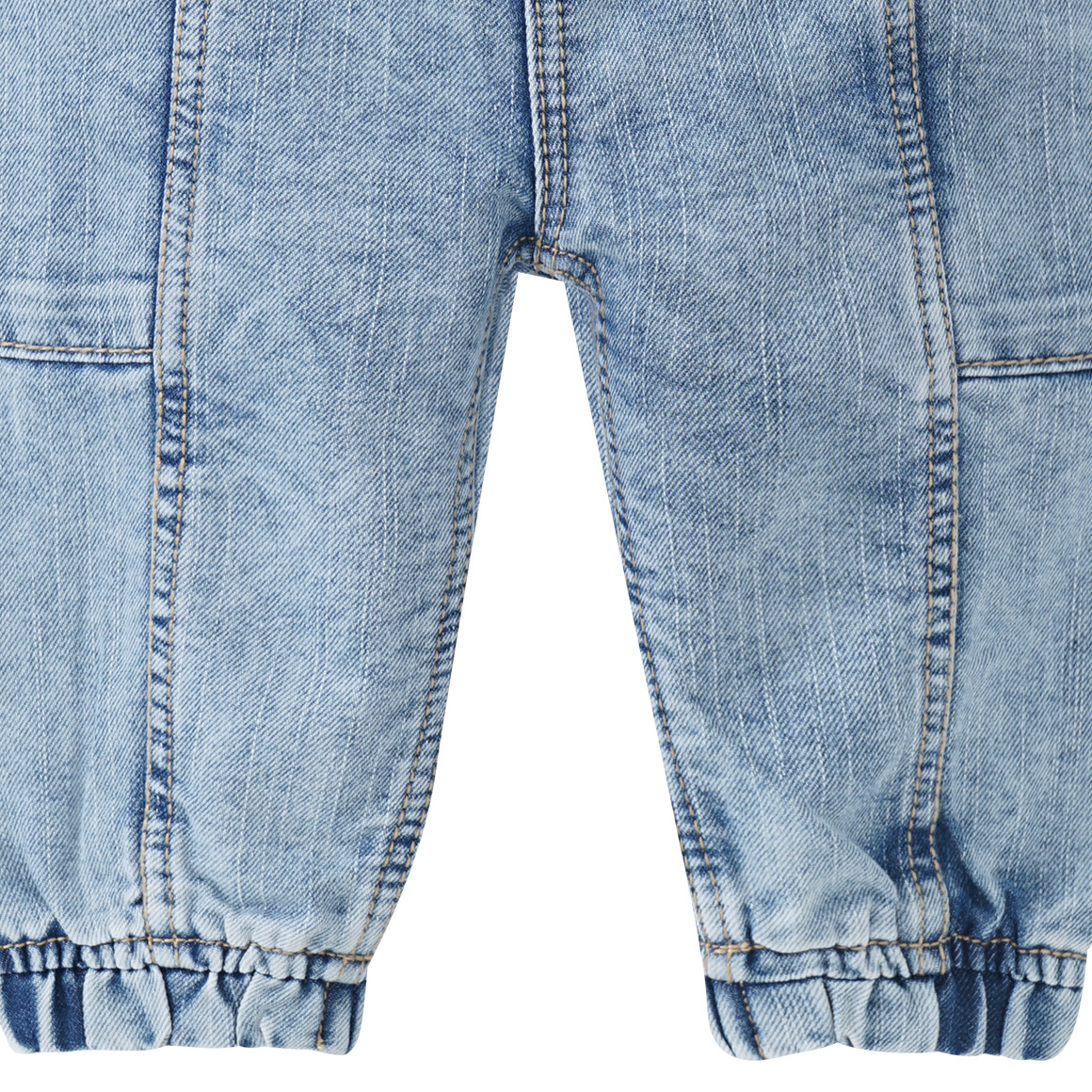 Baby Jeans mit Taschen