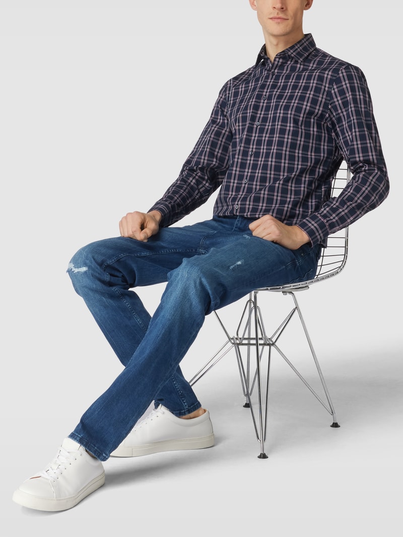 Jeans im Used-Look in himmelblau