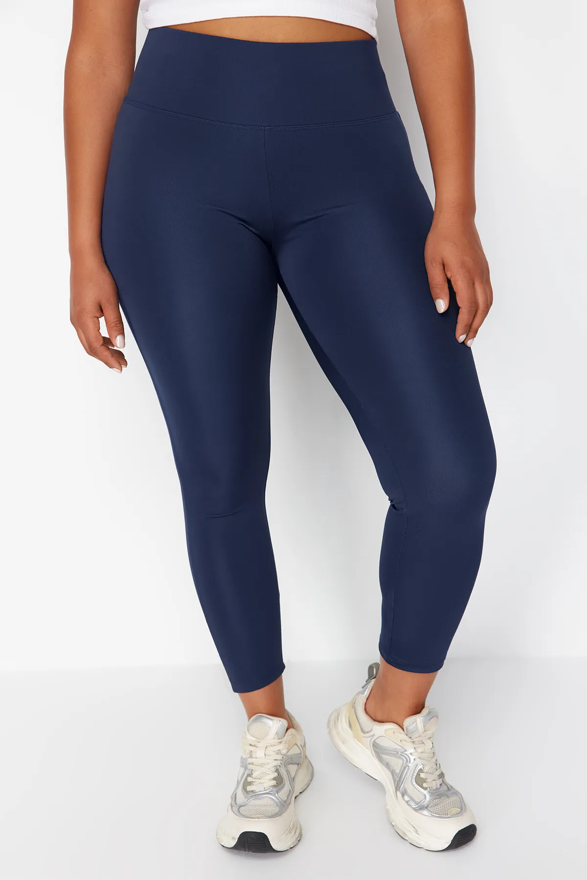 Trendyol Curve  Marineblaue Recovery-Strick-Sportleggings - TBBSS22TY0020
