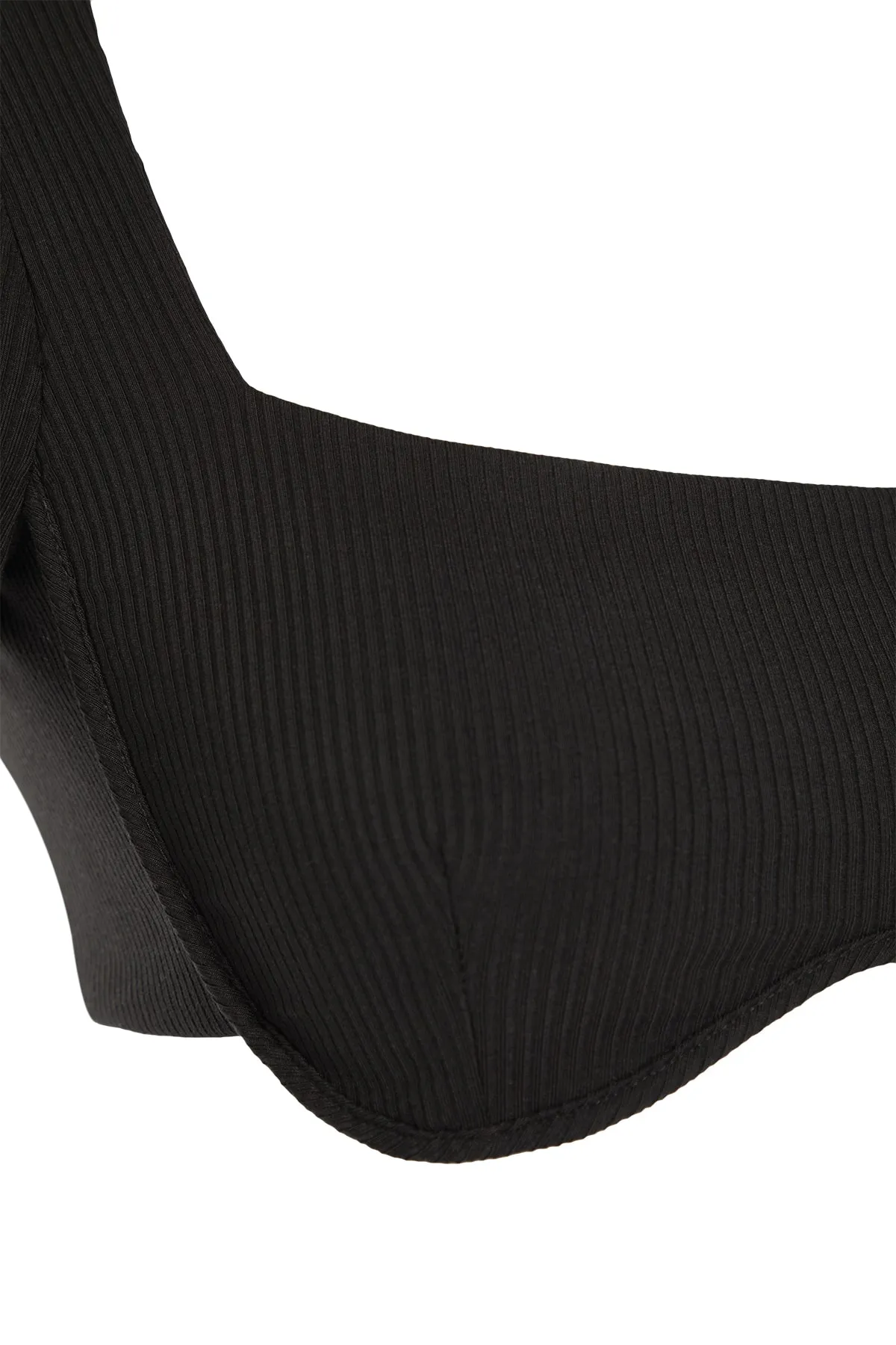 Trendyol Collection  Detailliertes gestricktes Bustier mit schwarzem Kragen TPRAW23BS00018