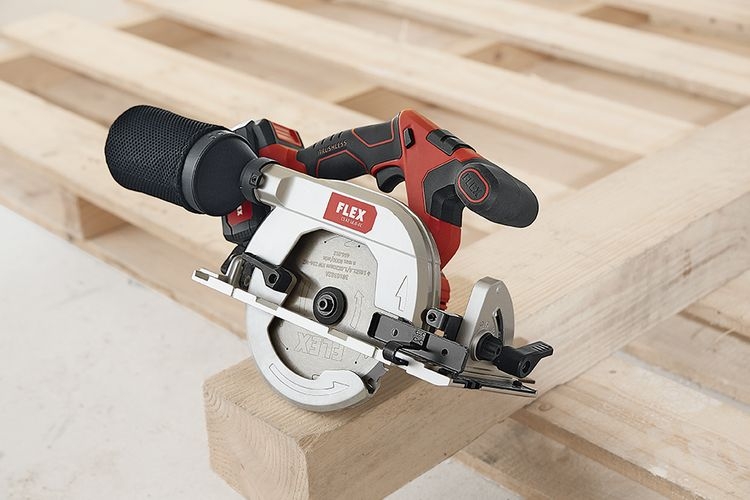 „Flex-tools 417939 CS 62 18.0-EC“ akumuliatorinis rankinis diskinis pjūklas su švytuoklės apsauga, 18 V, be akumuliatorių ir įkroviklio, L dėžutėje