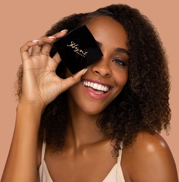 Hynt Beauty ENCORE Fine Pressed Powder Kompakt Foundation