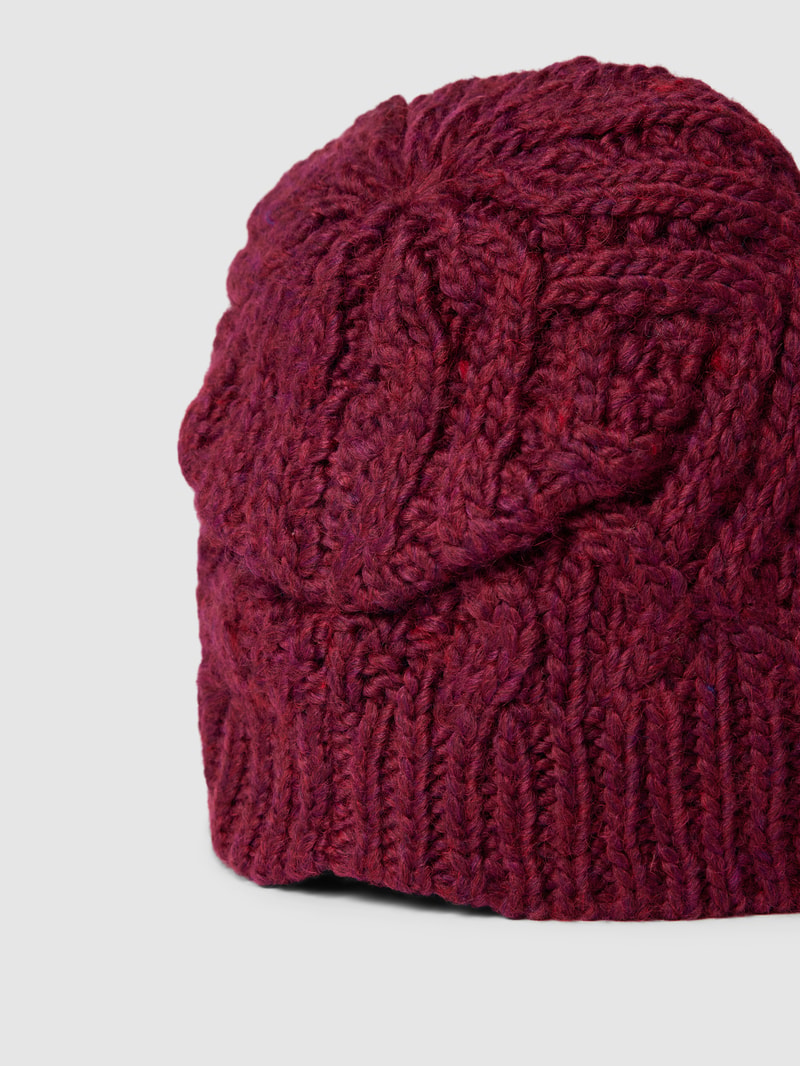 Mütze mit Zopfmuster in pink
