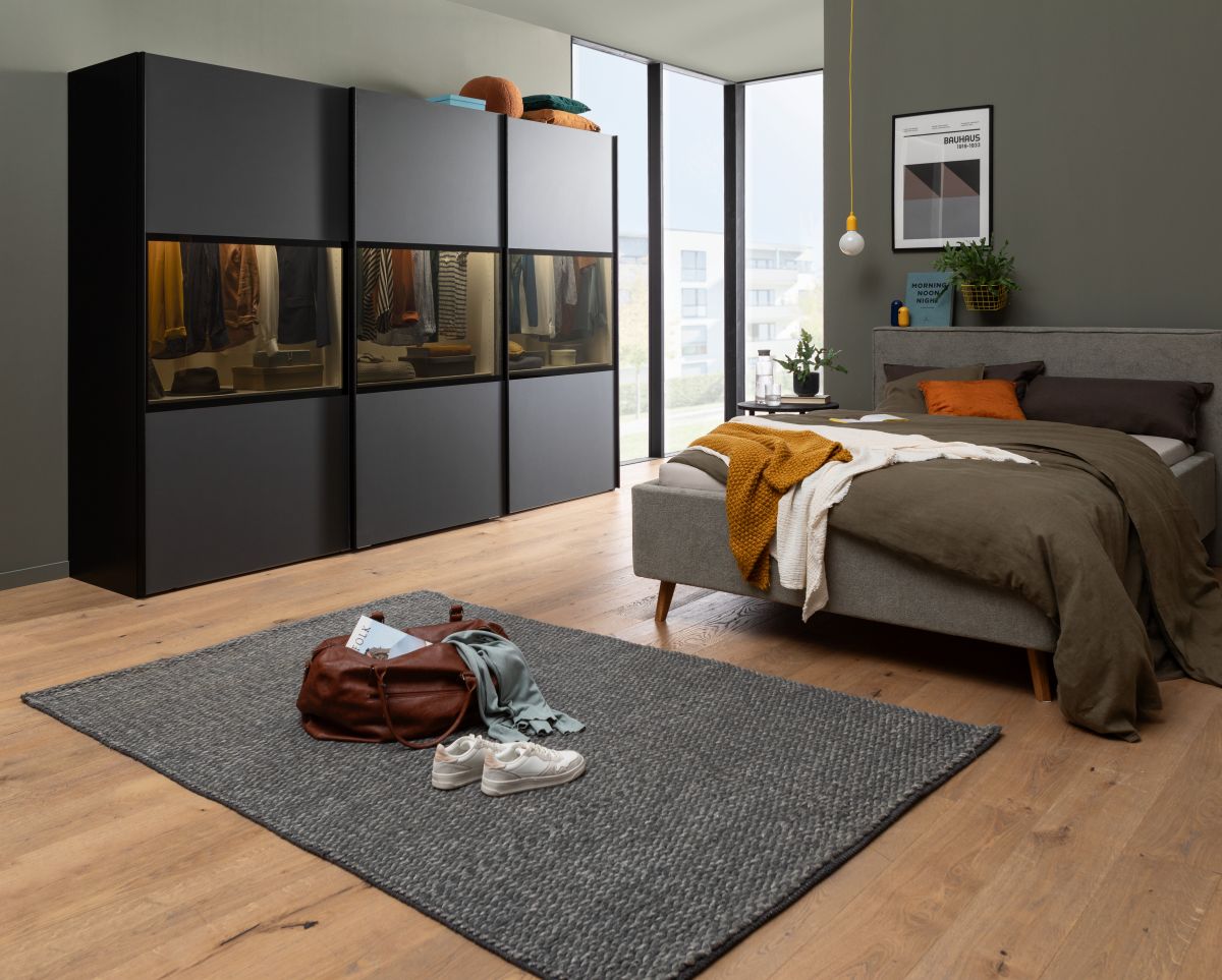 Jutzler Schwebetürenschrank Longline Rauchglas 303 x 220 cm