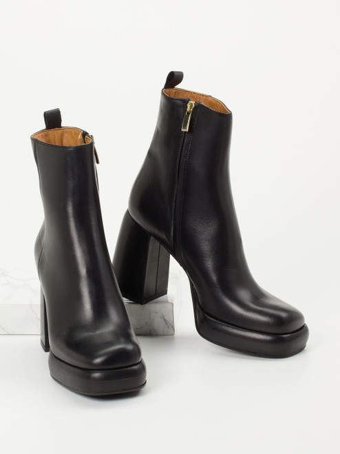Stiefelette-17390090159 Konstantin Starke