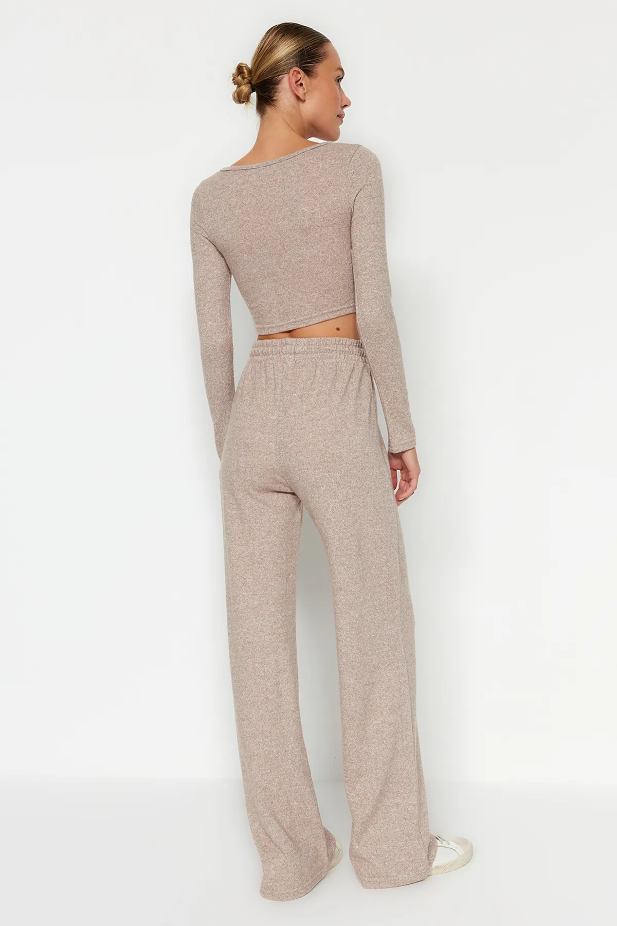 Trendyol Collection  Beiges Yumoş Crop- und Wide Leg/Wide Leg Strick-Set aus Unterteil und Top TWOAW23AU00125