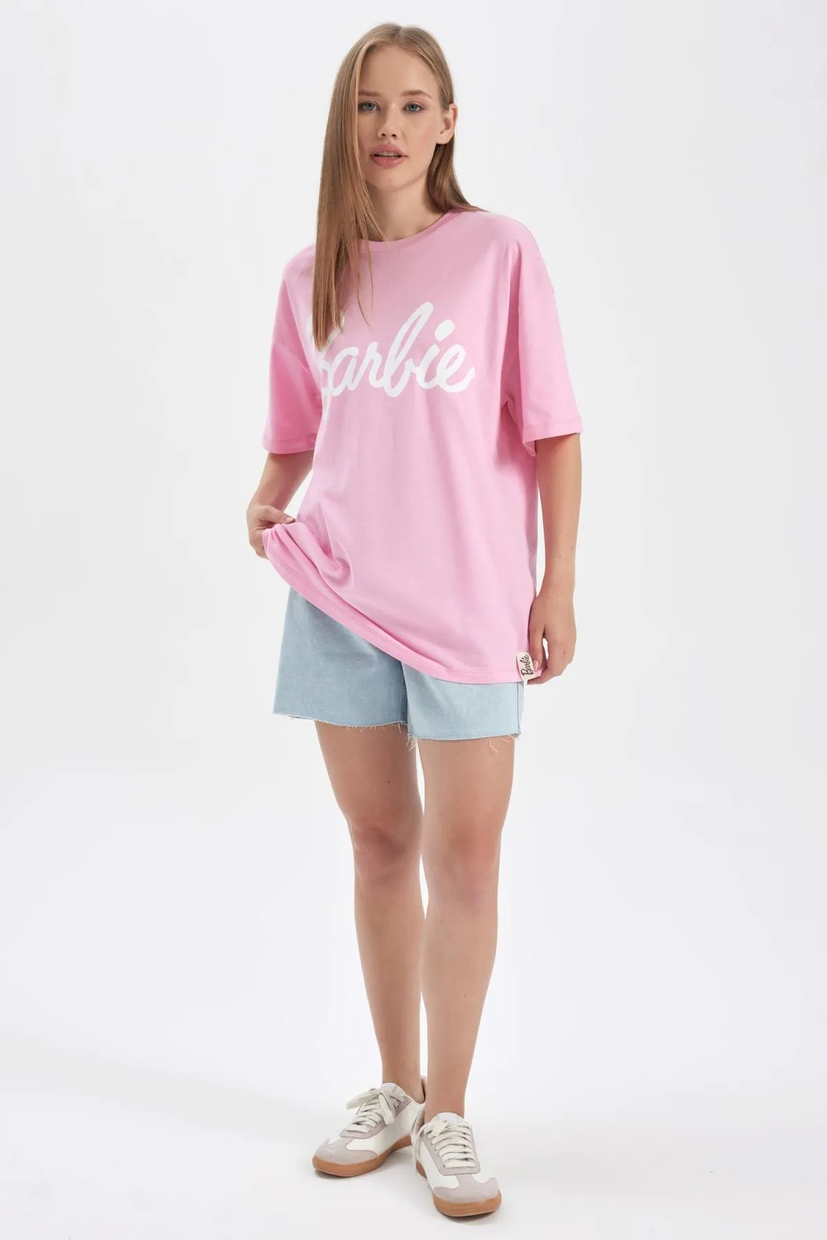 DeFacto  Cooles Barbie-T-Shirt mit Übergröße und Aufdruck, kurzärmelig, B1093ax23hs
