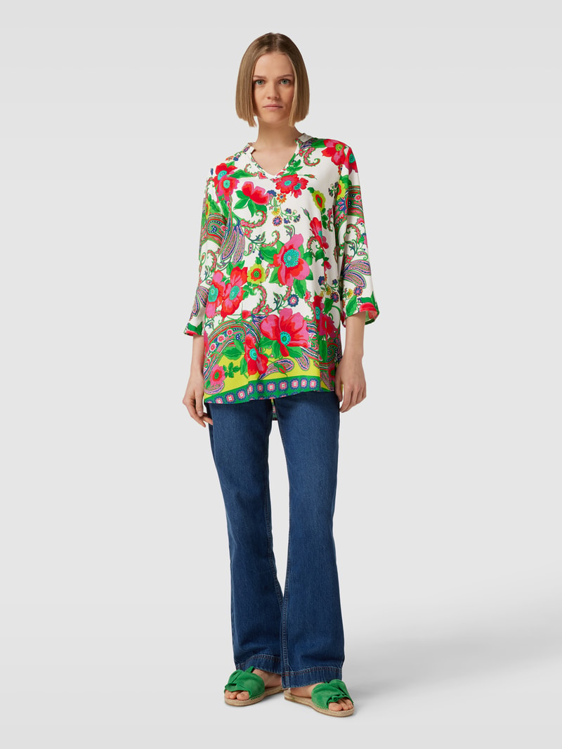 Blusenshirt aus Viskose mit floralem Muster in grün