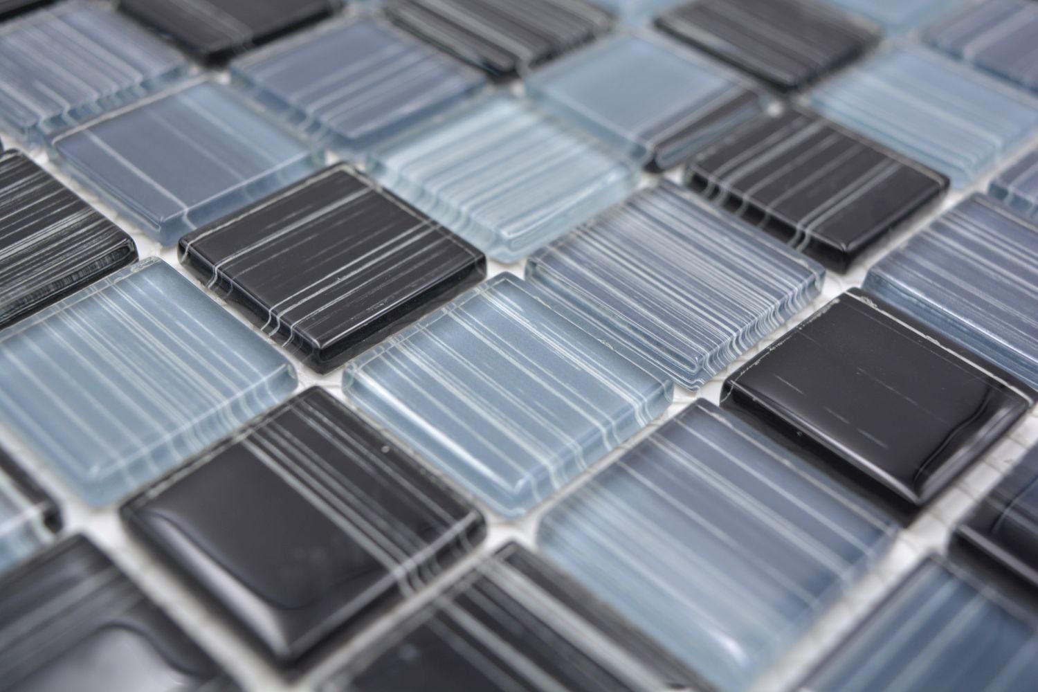 Mosani Mosaikfliesen Glasmosaik Crystal Mosaik strichschwarz weiß glänzend / 10 Matten