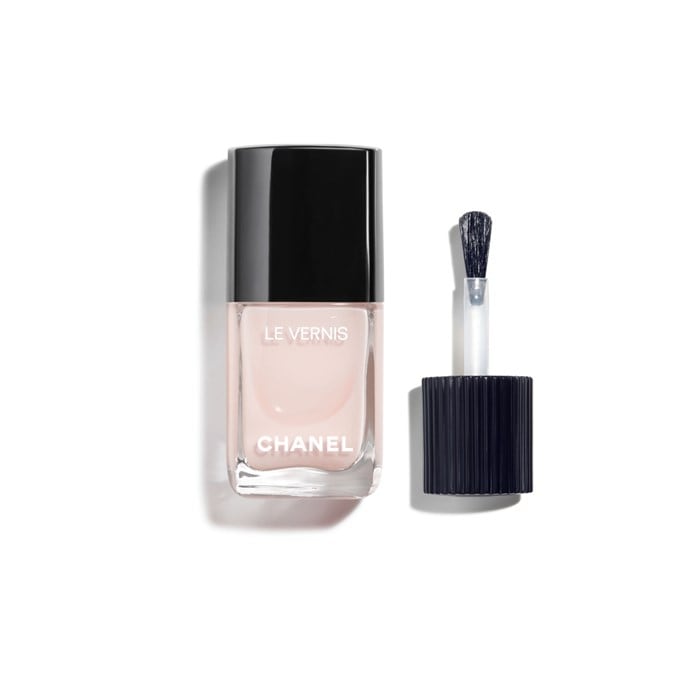 FARBE UND GLANZ MIT LANGEM HALT