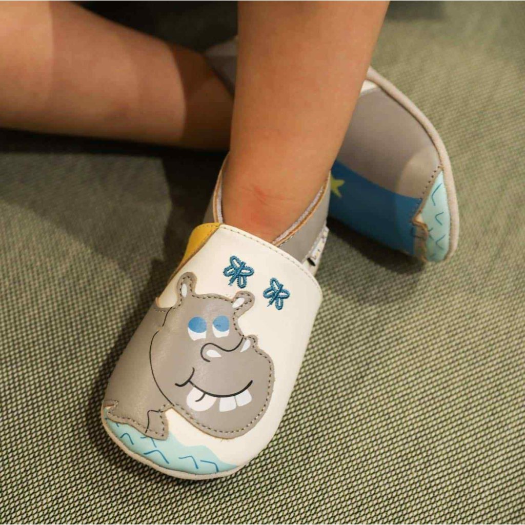 Lait et Miel Hippopotame Krabbelschuhe mit Nilpferd