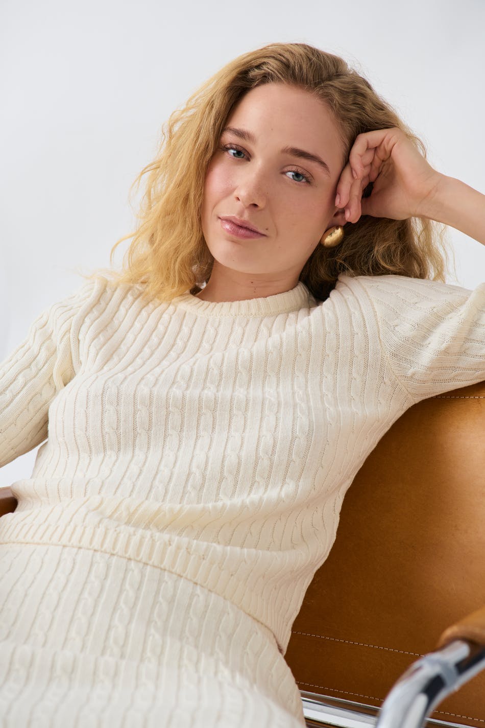Knitted cable top