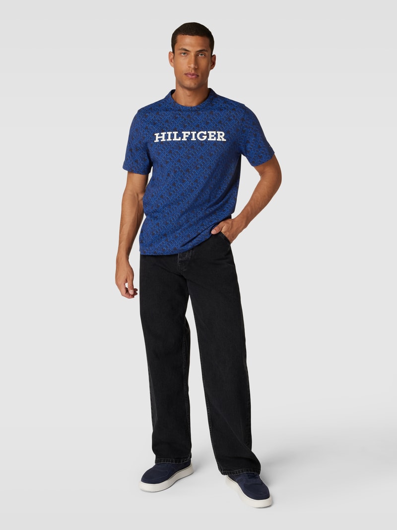 Regular Fit T-Shirt mit Logo-Muster in marineblau