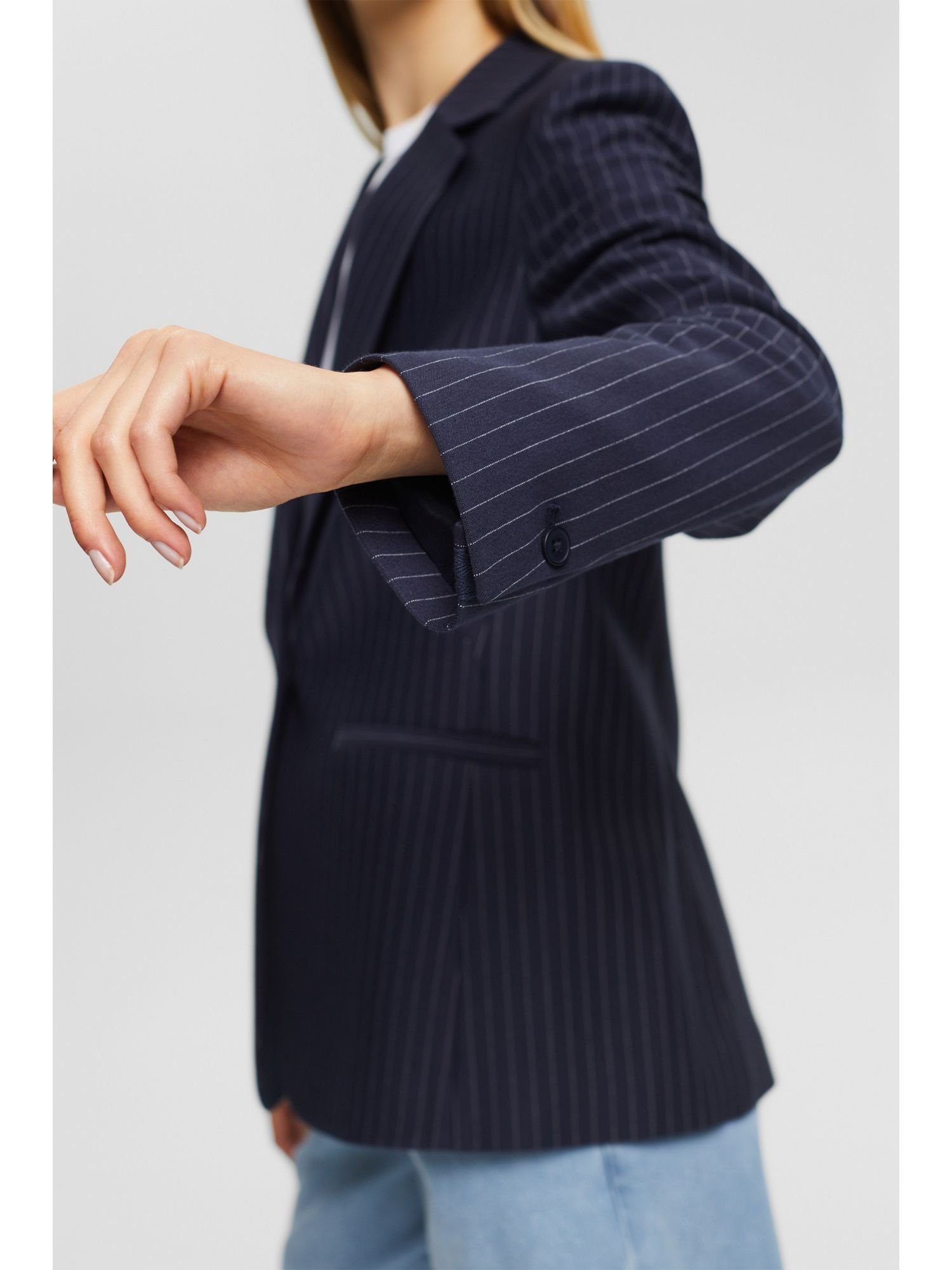 Esprit Collection Kurzblazer Blazer mit Nadelstreifen