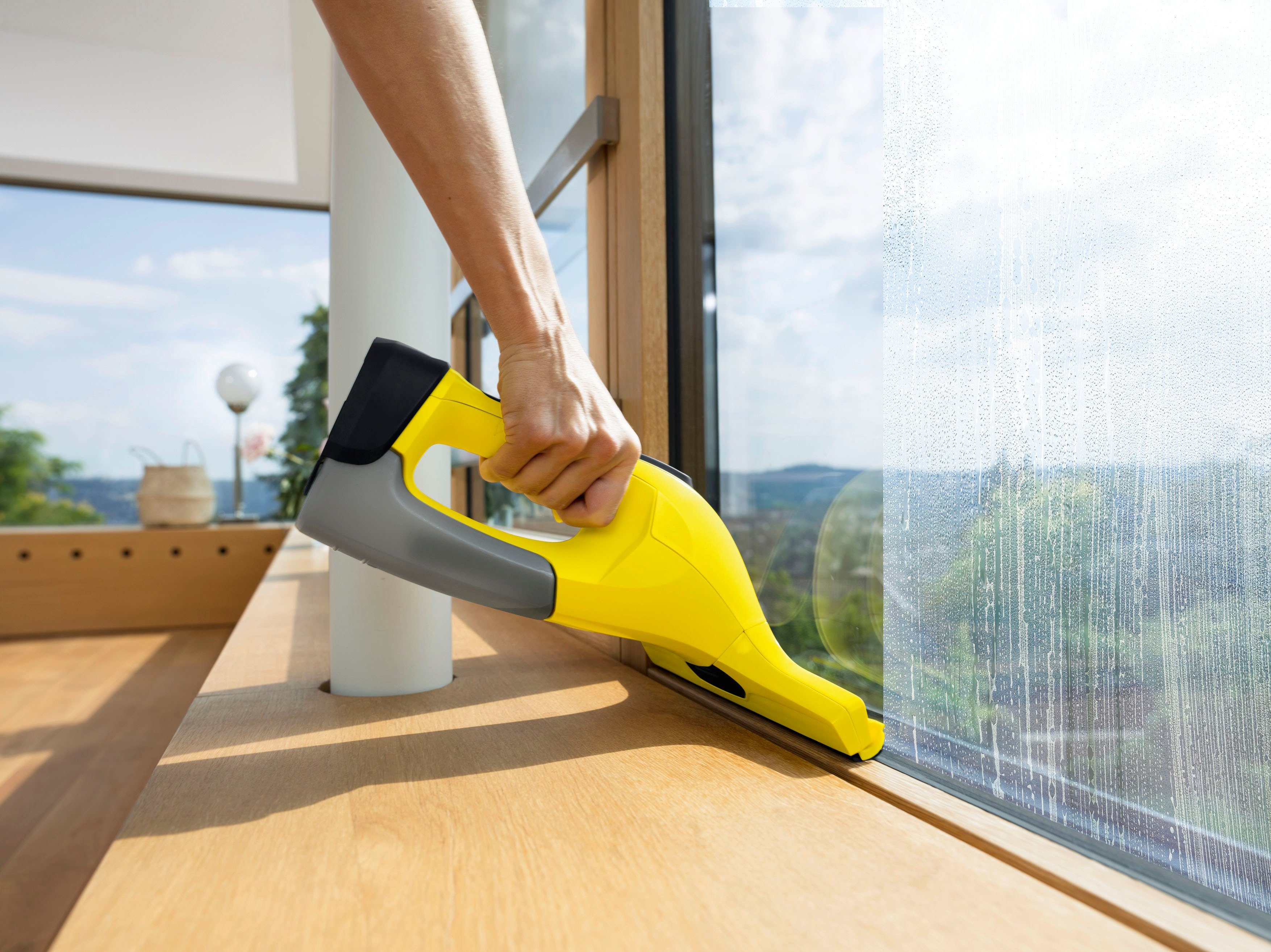 KÄRCHER Akku-Fenstersauger WV 6, mit vibrierendem Akku-Wischer KV 4