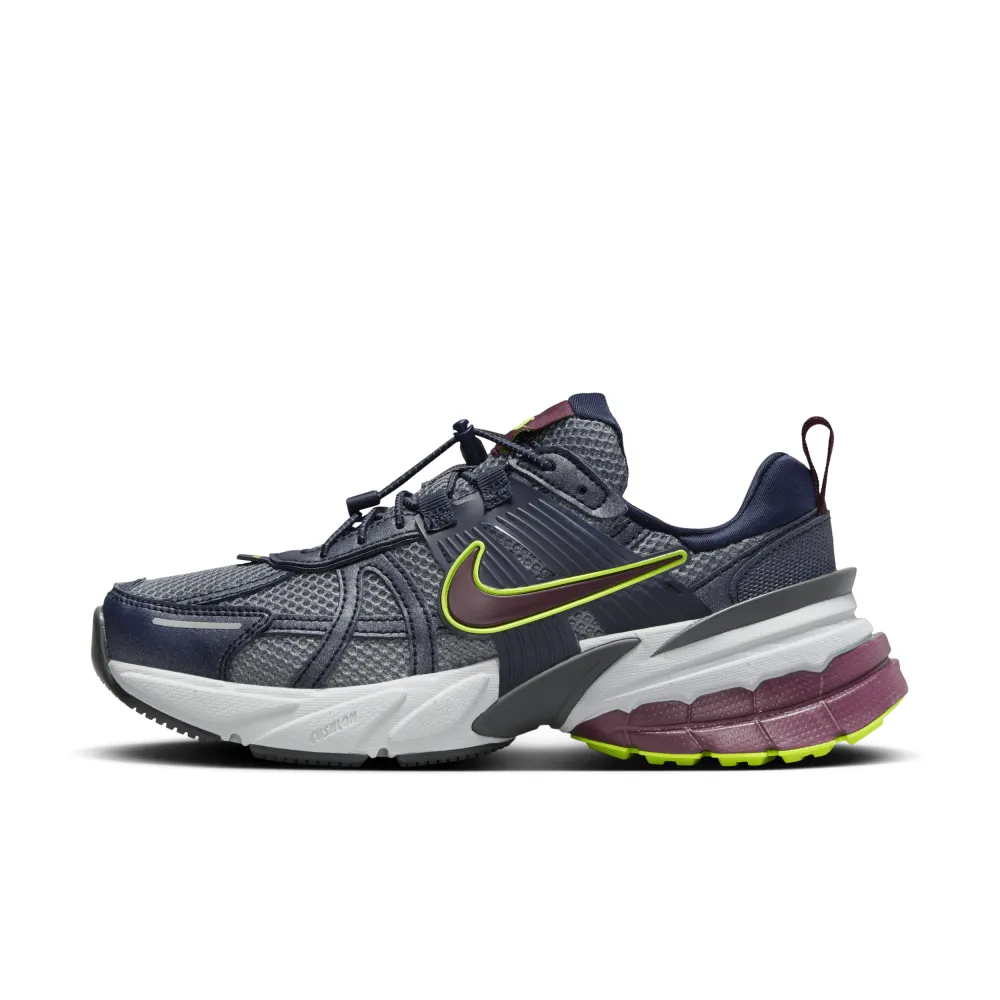 Nike V2K Run Luminous FV6602-400 / blau
