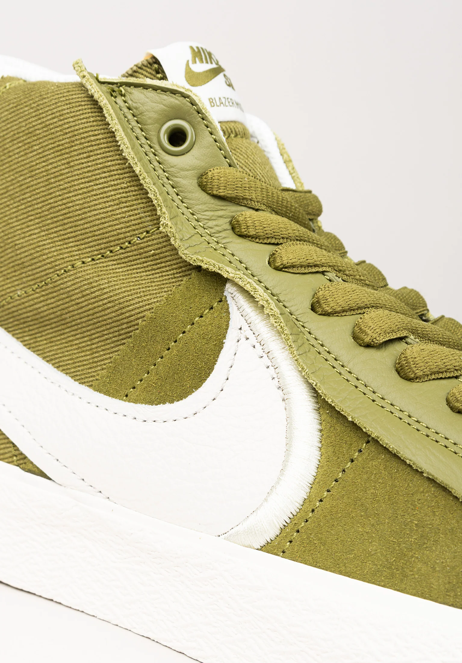 Zoom Blazer Mid PRM Plus