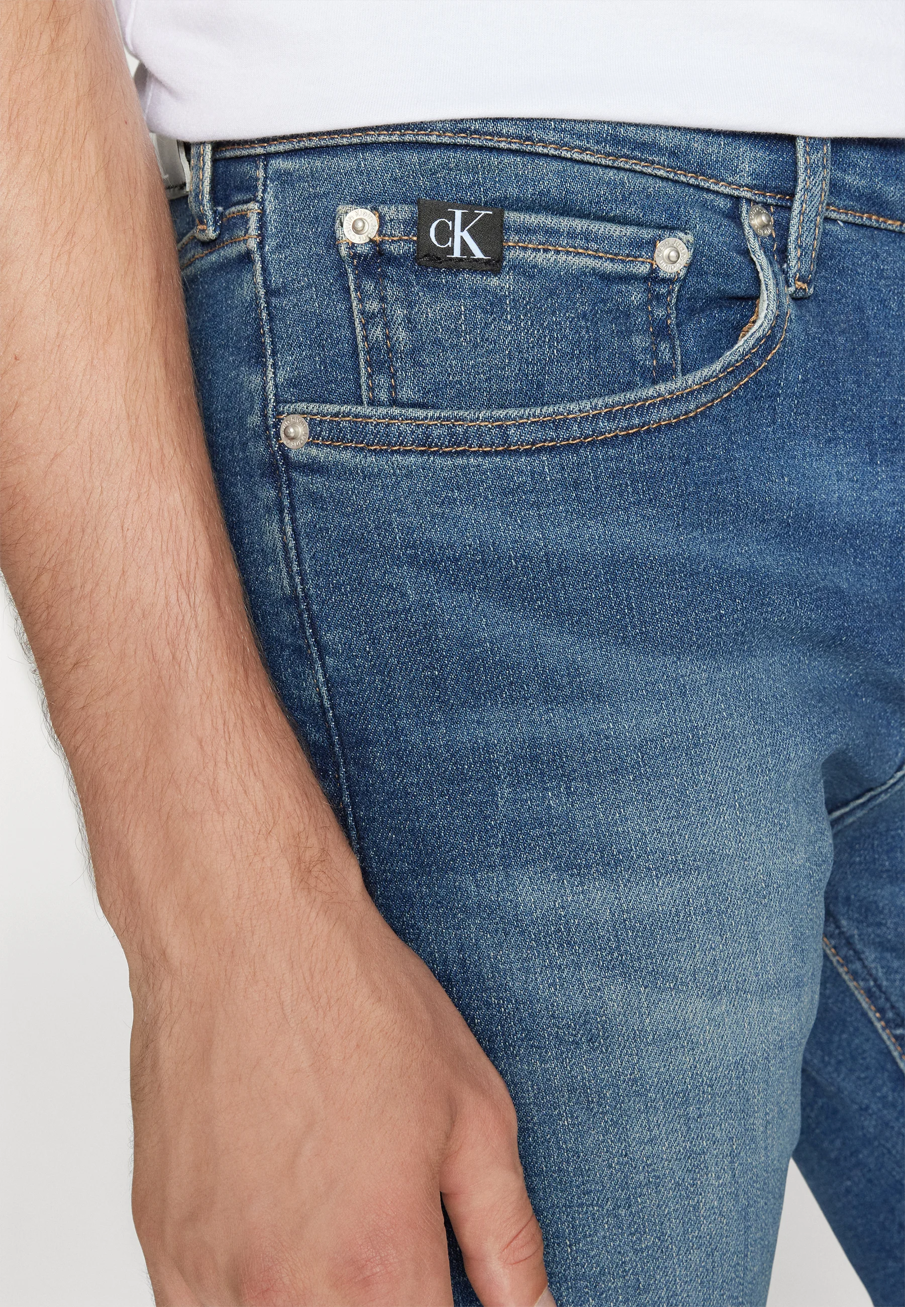 Vaqueros ajustados de Calvin Klein Jeans