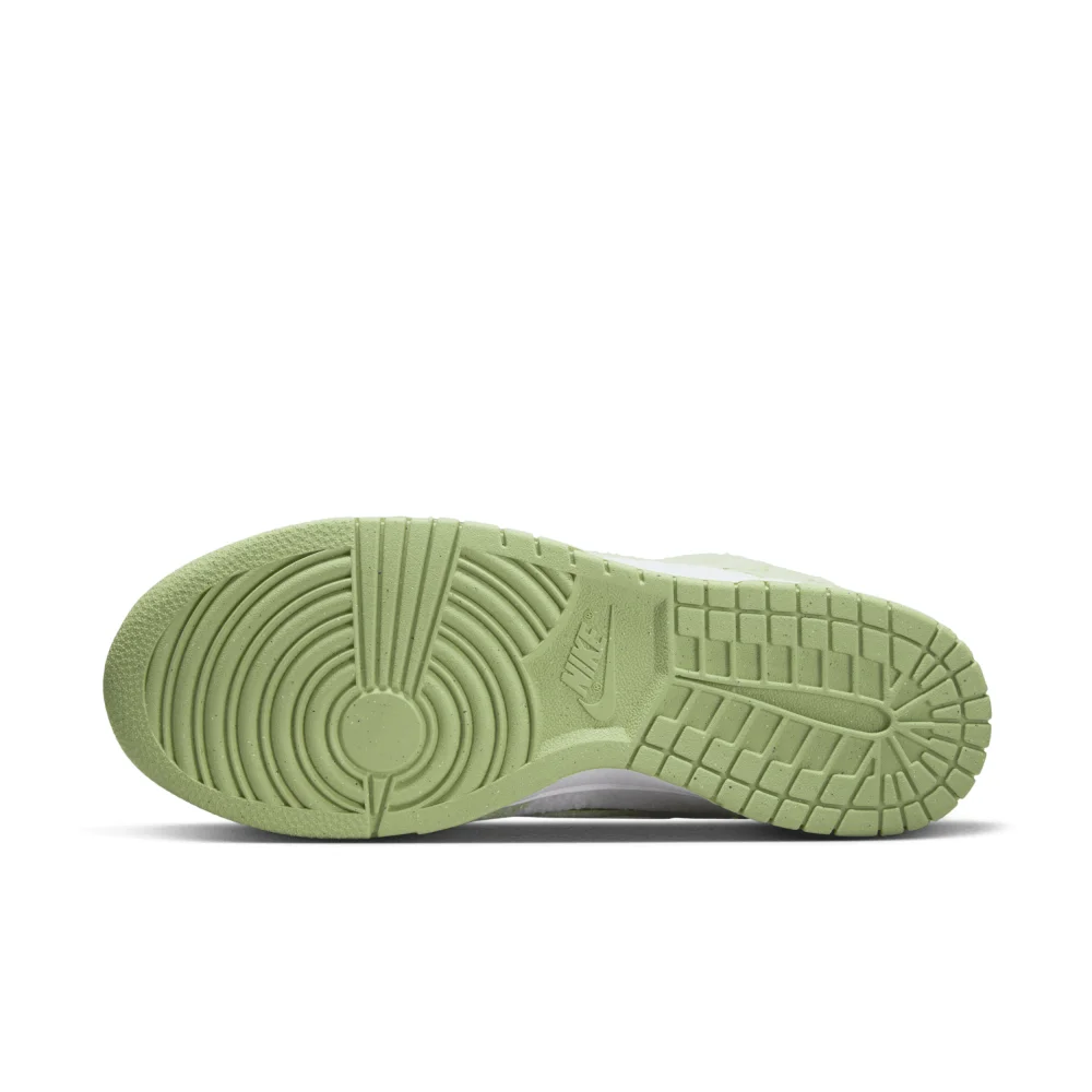 Nike Dunk WMNS Low SE DQ7579 300 / grün